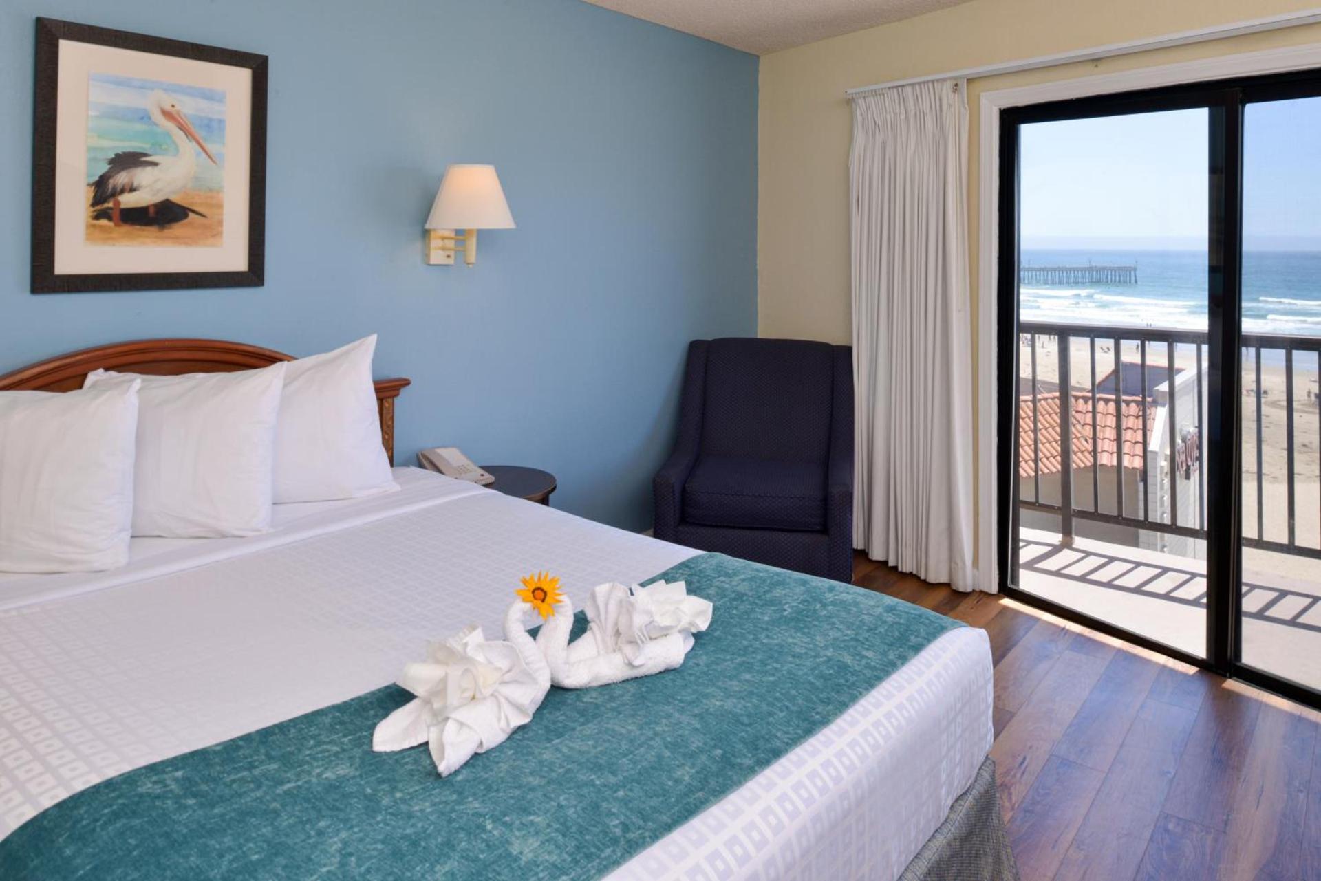 Edgewater Inn and Suites photo 93