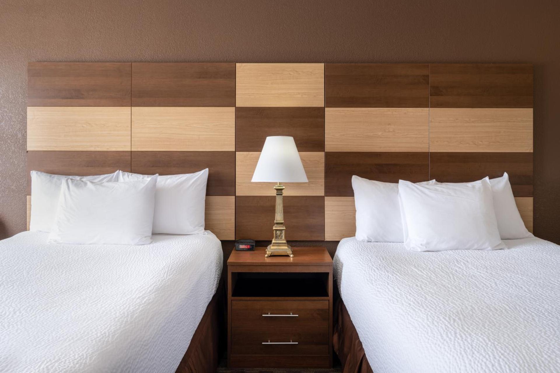 AmericInn by Wyndham Cedar Rapids North photo 42