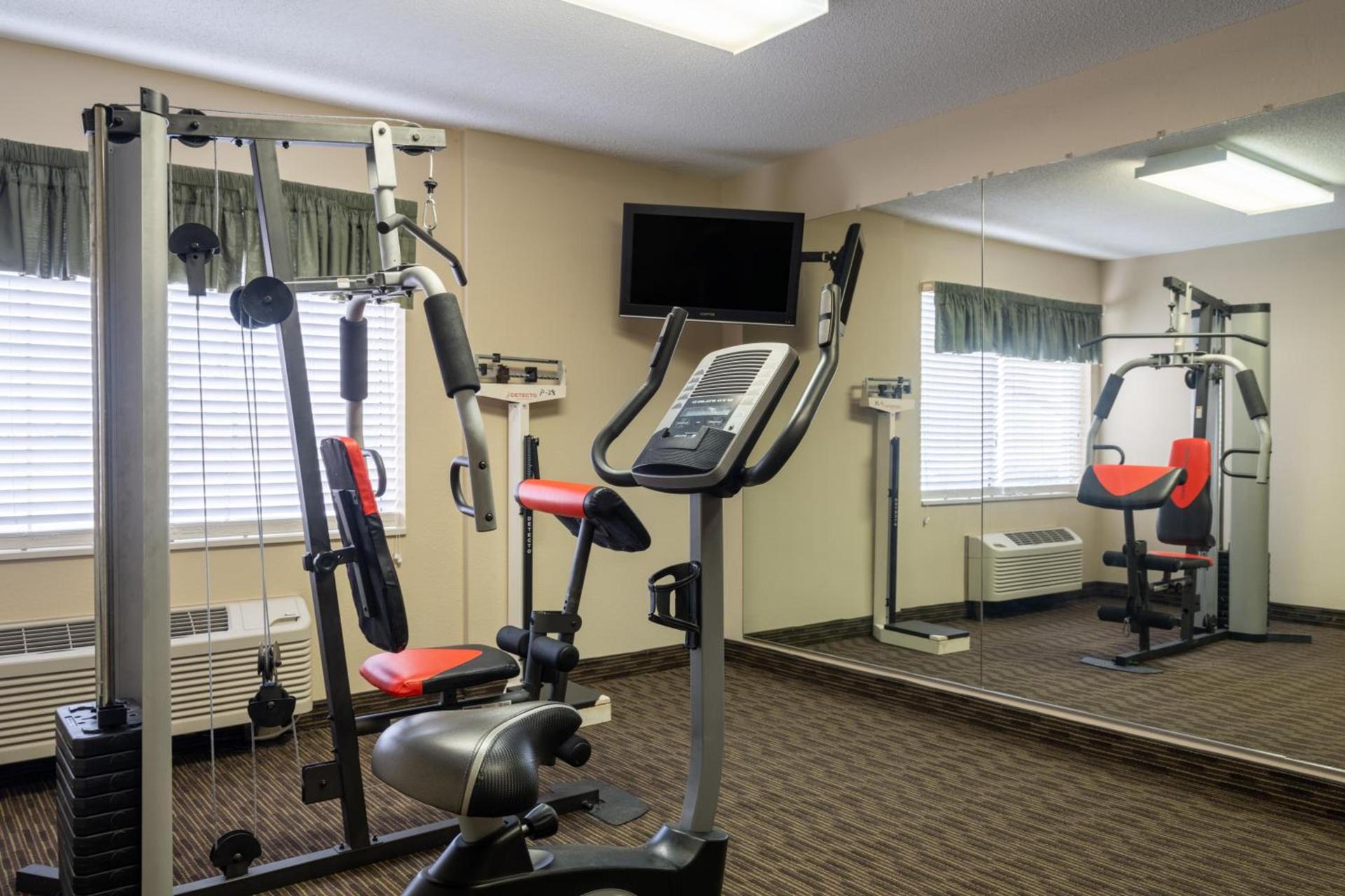 AmericInn by Wyndham Cedar Rapids North photo 46