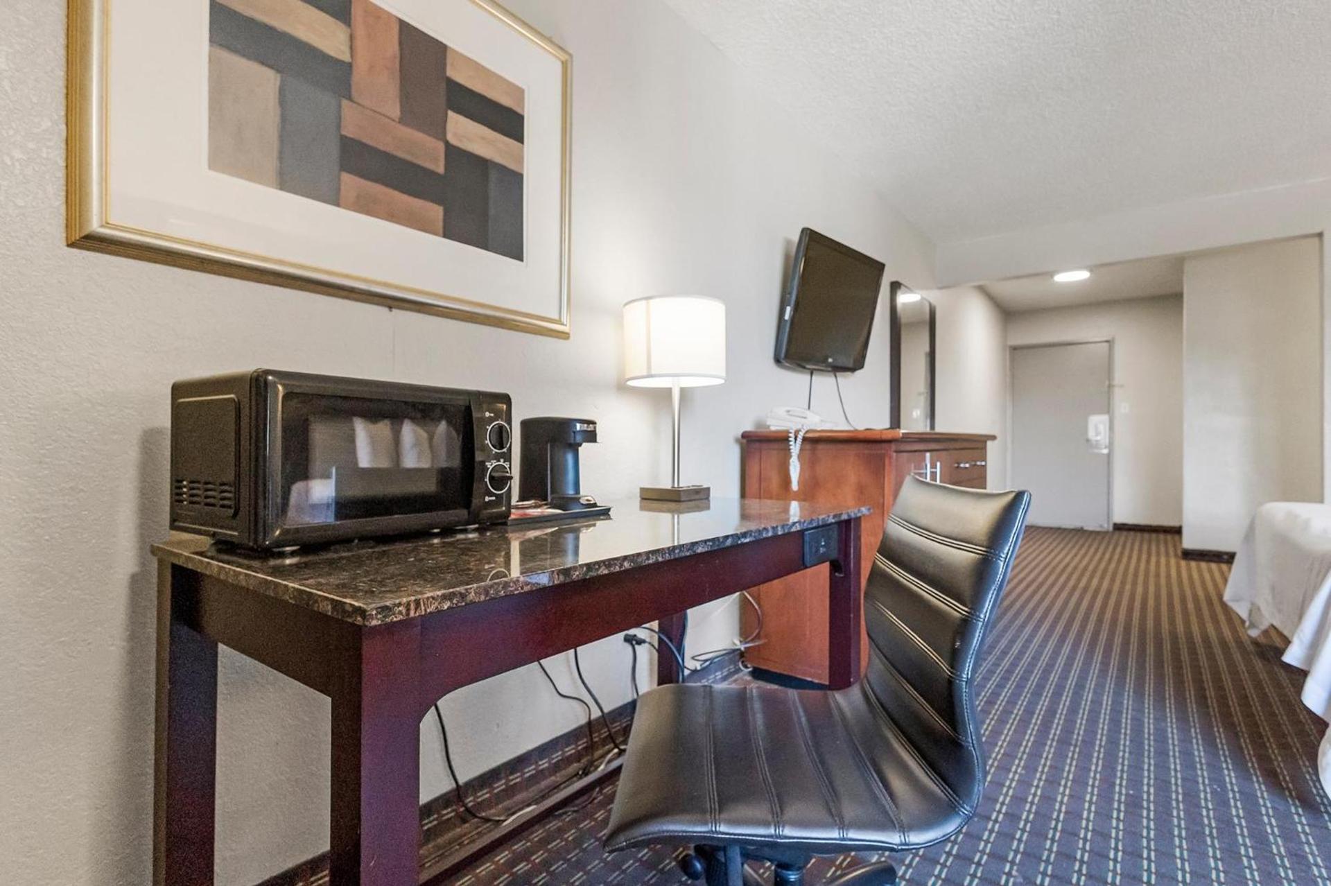Heritage Inn Express Hayward photo 6