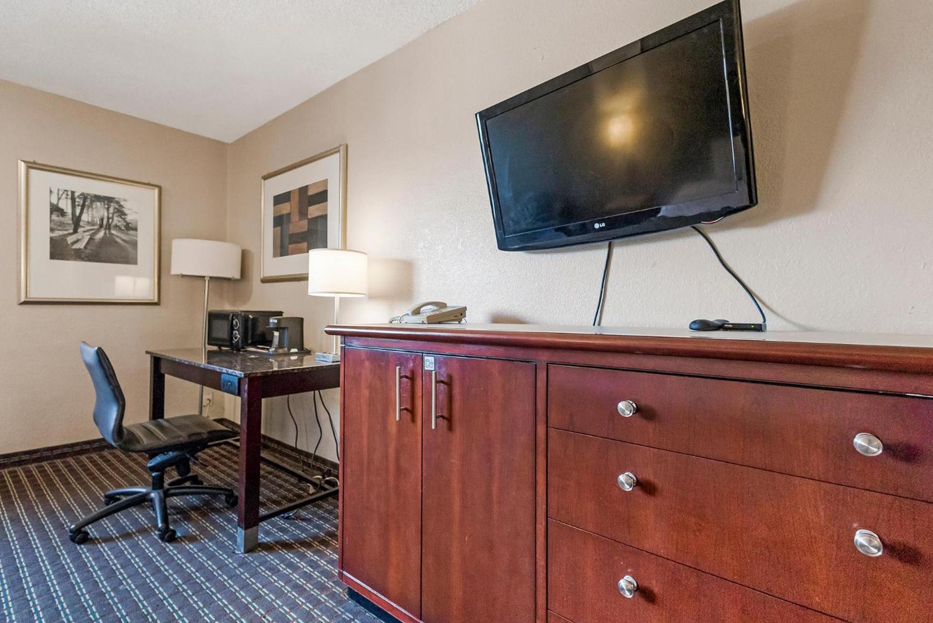Heritage Inn Express Hayward photo 20