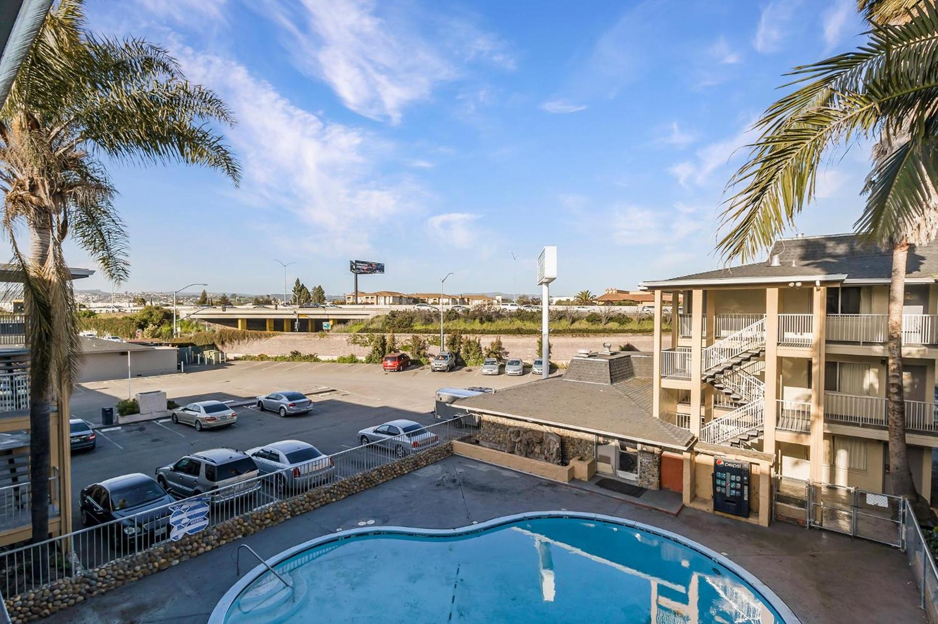 Heritage Inn Express Hayward photo 13