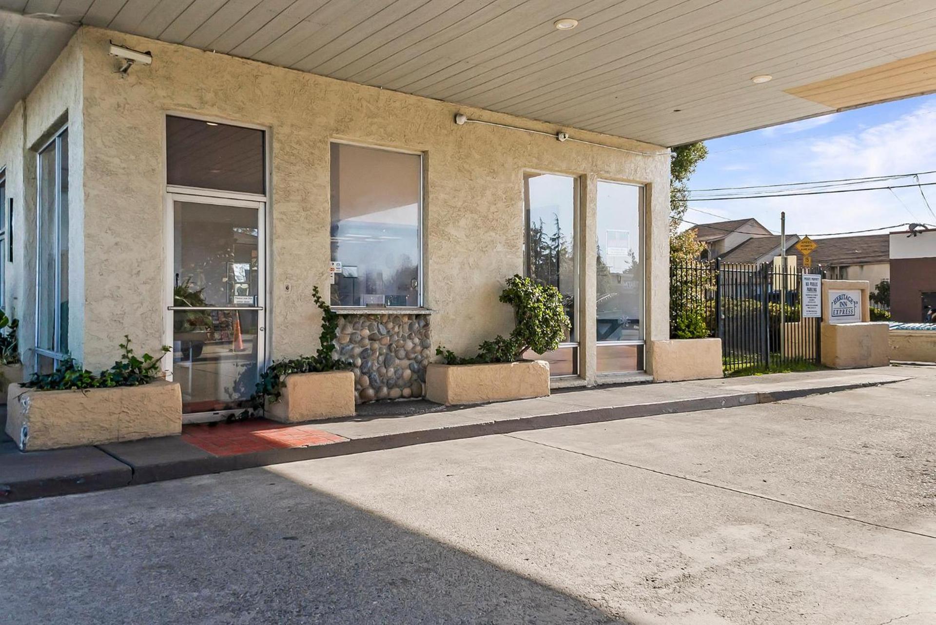 Heritage Inn Express Hayward photo 17