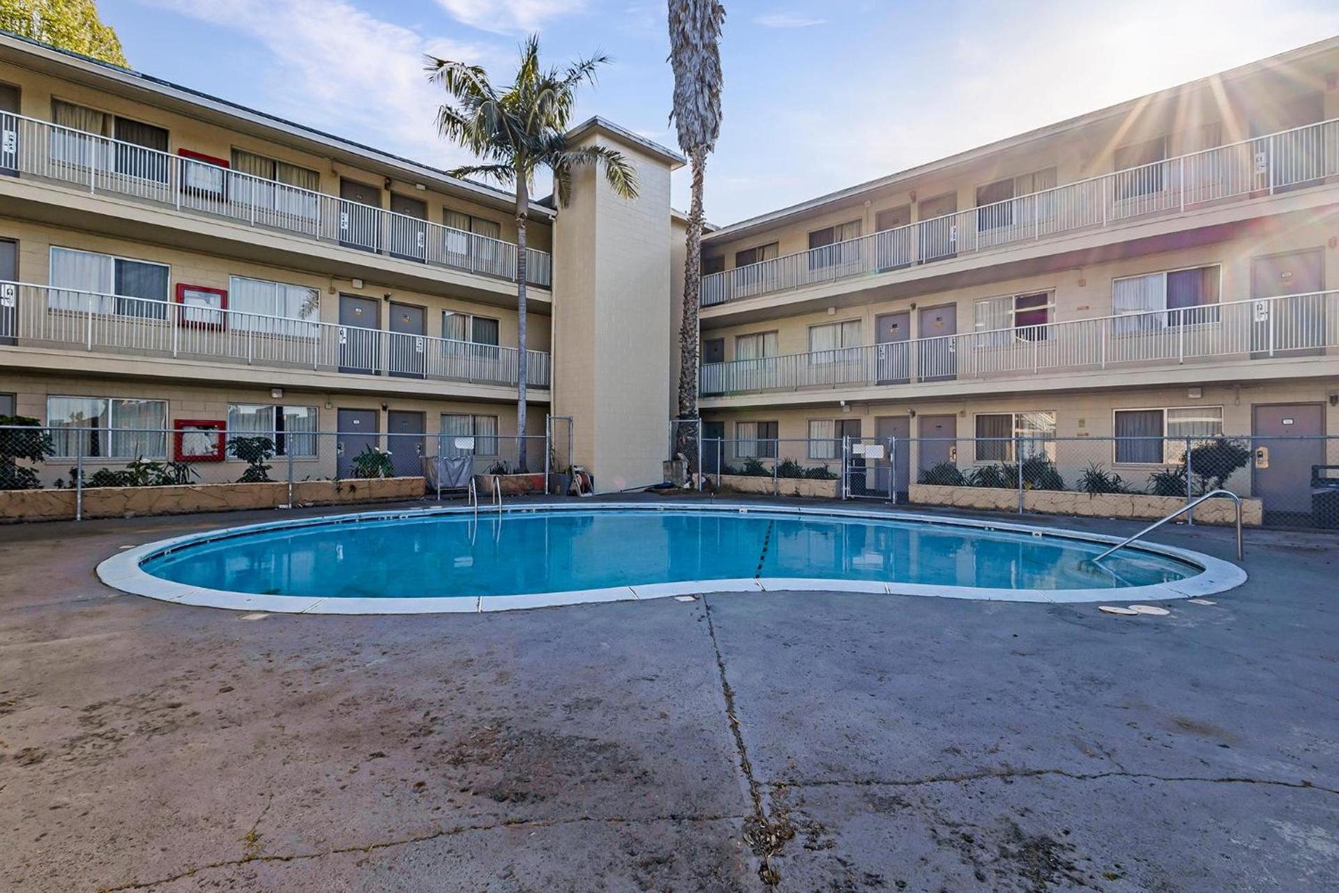 Heritage Inn Express Hayward photo 21