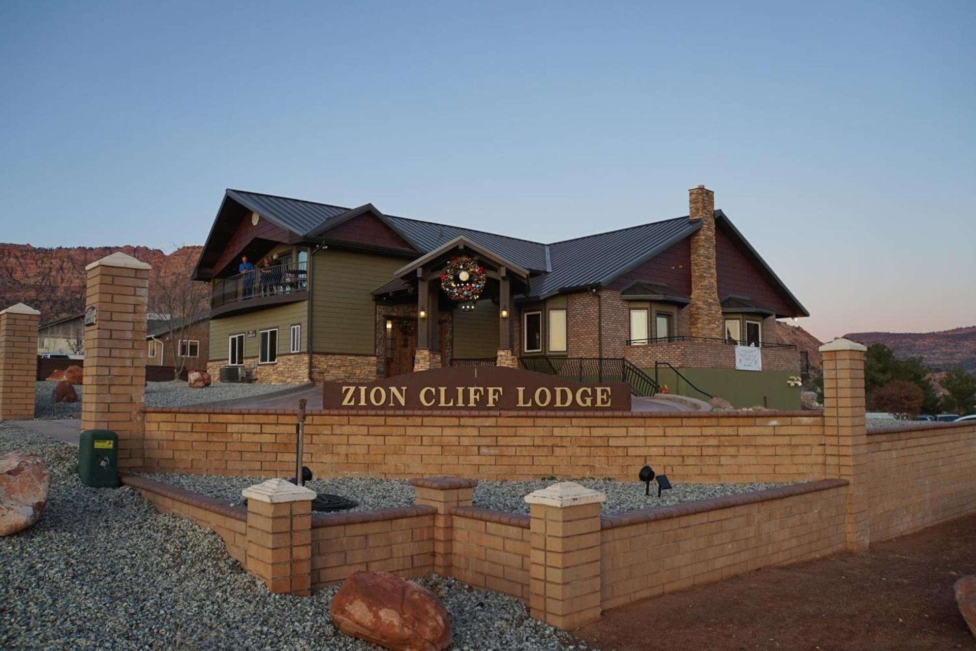 Zion Cliff Lodge photo 61