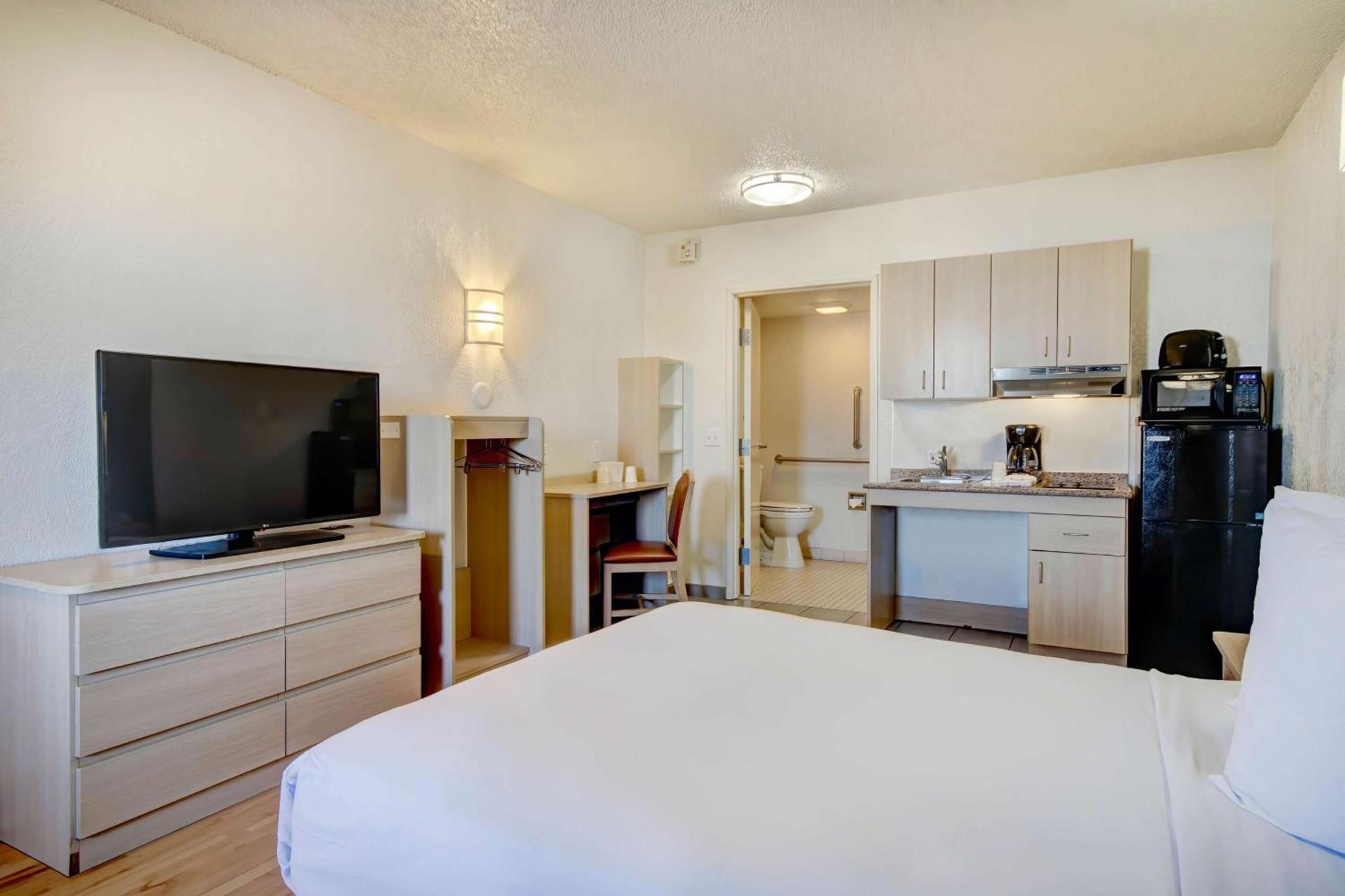 Studio 6-Tucson, AZ - Irvington Road photo 12