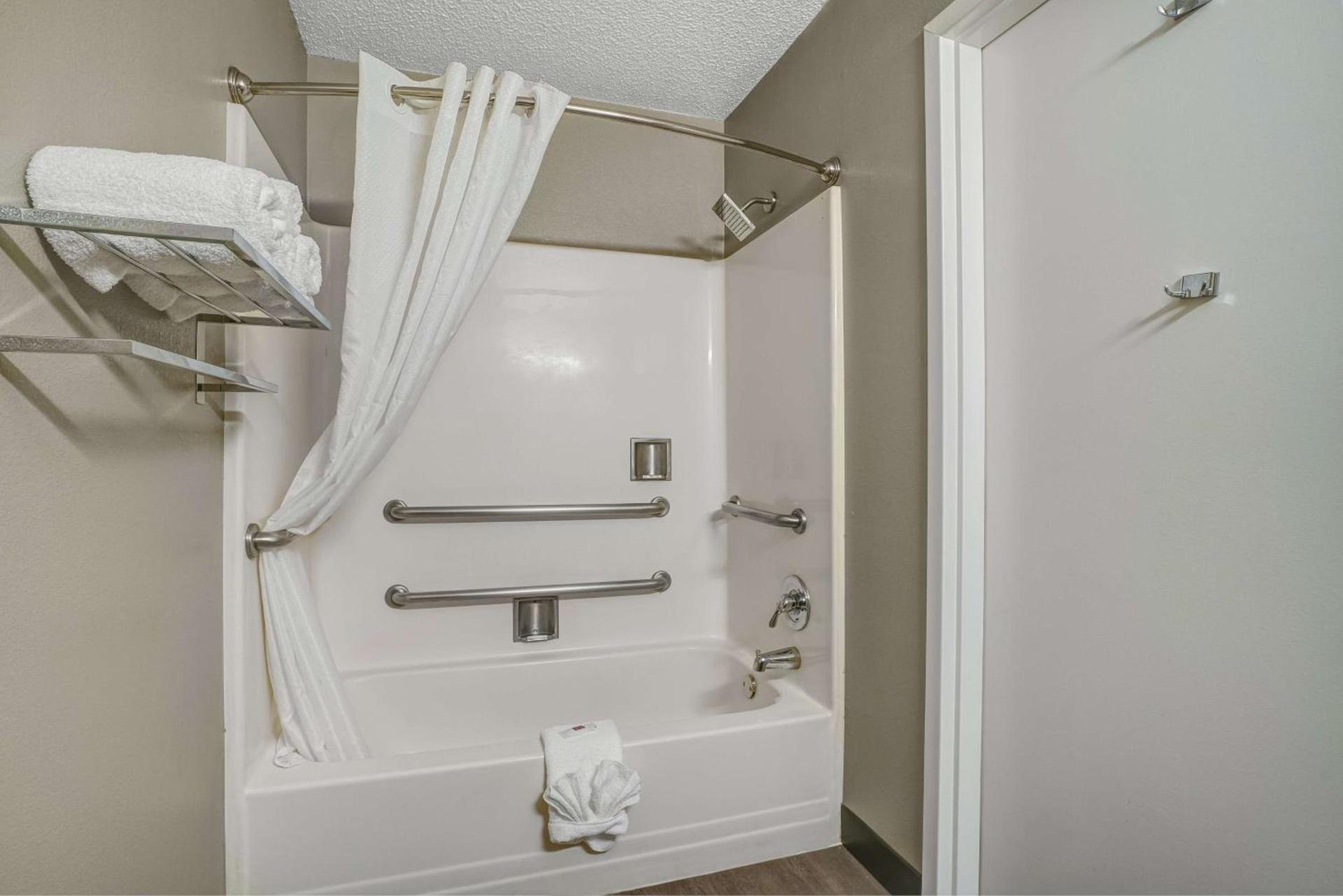 Studio 6-Tucson, AZ - Irvington Road photo 16