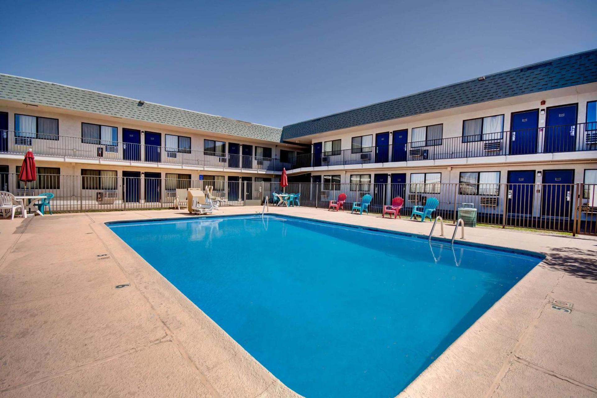Motel 6-Douglas, AZ photo 3