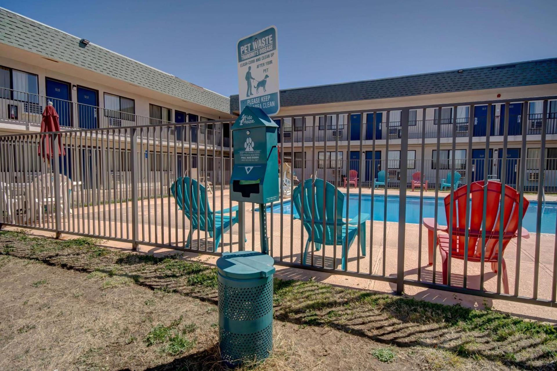 Motel 6-Douglas, AZ photo 2