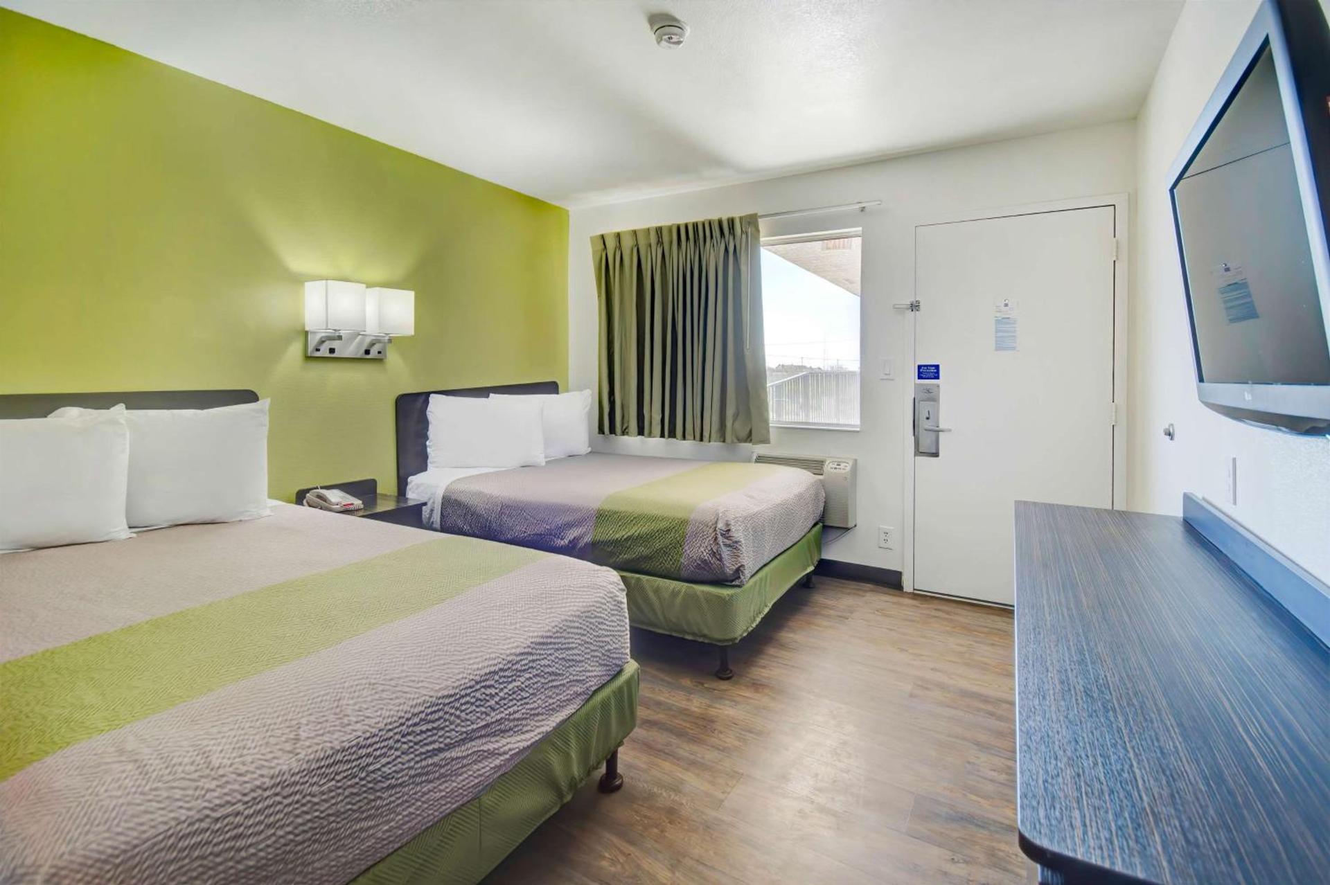 Motel 6-Douglas, AZ photo 11