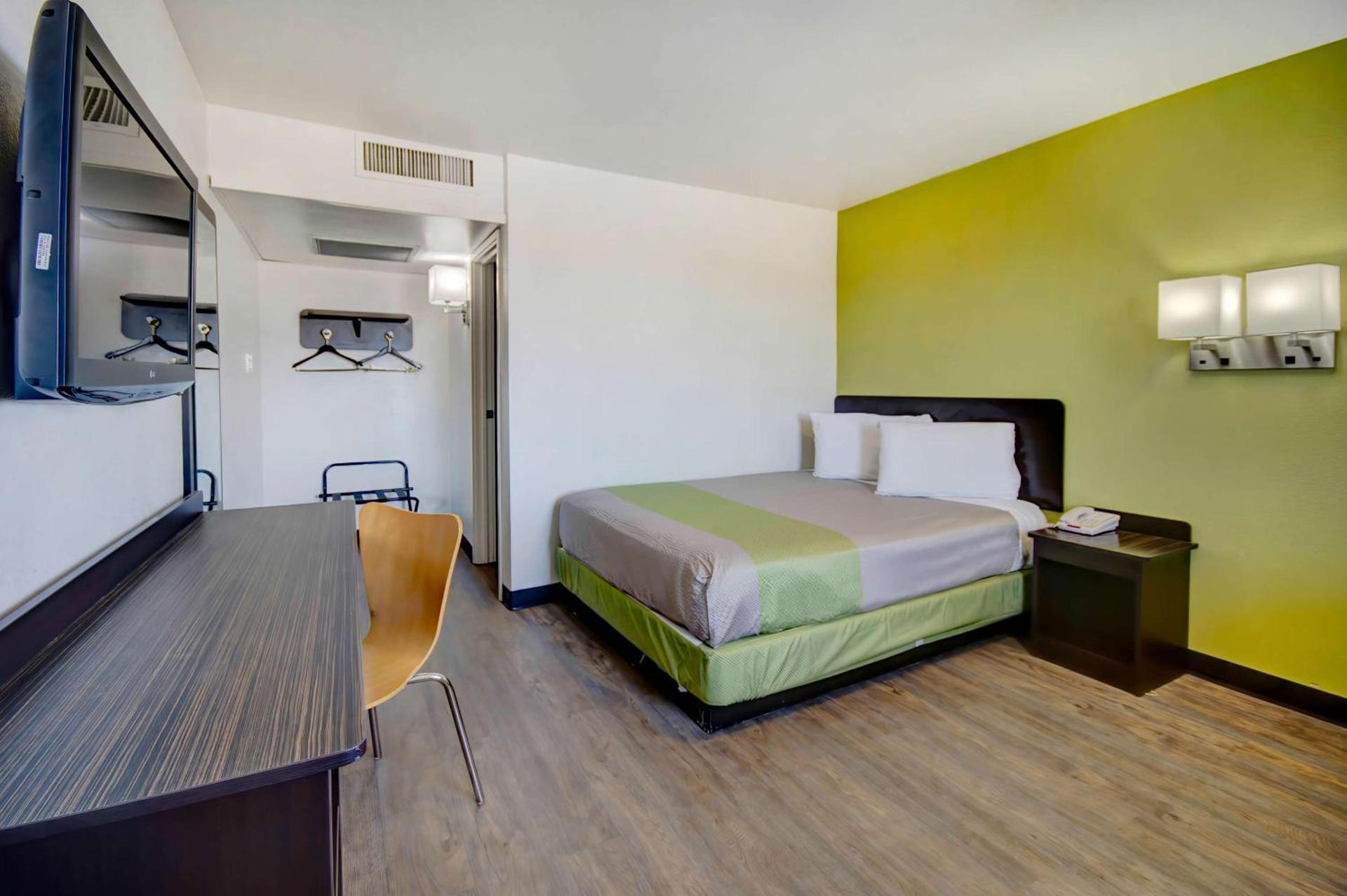 Motel 6-Douglas, AZ photo 16