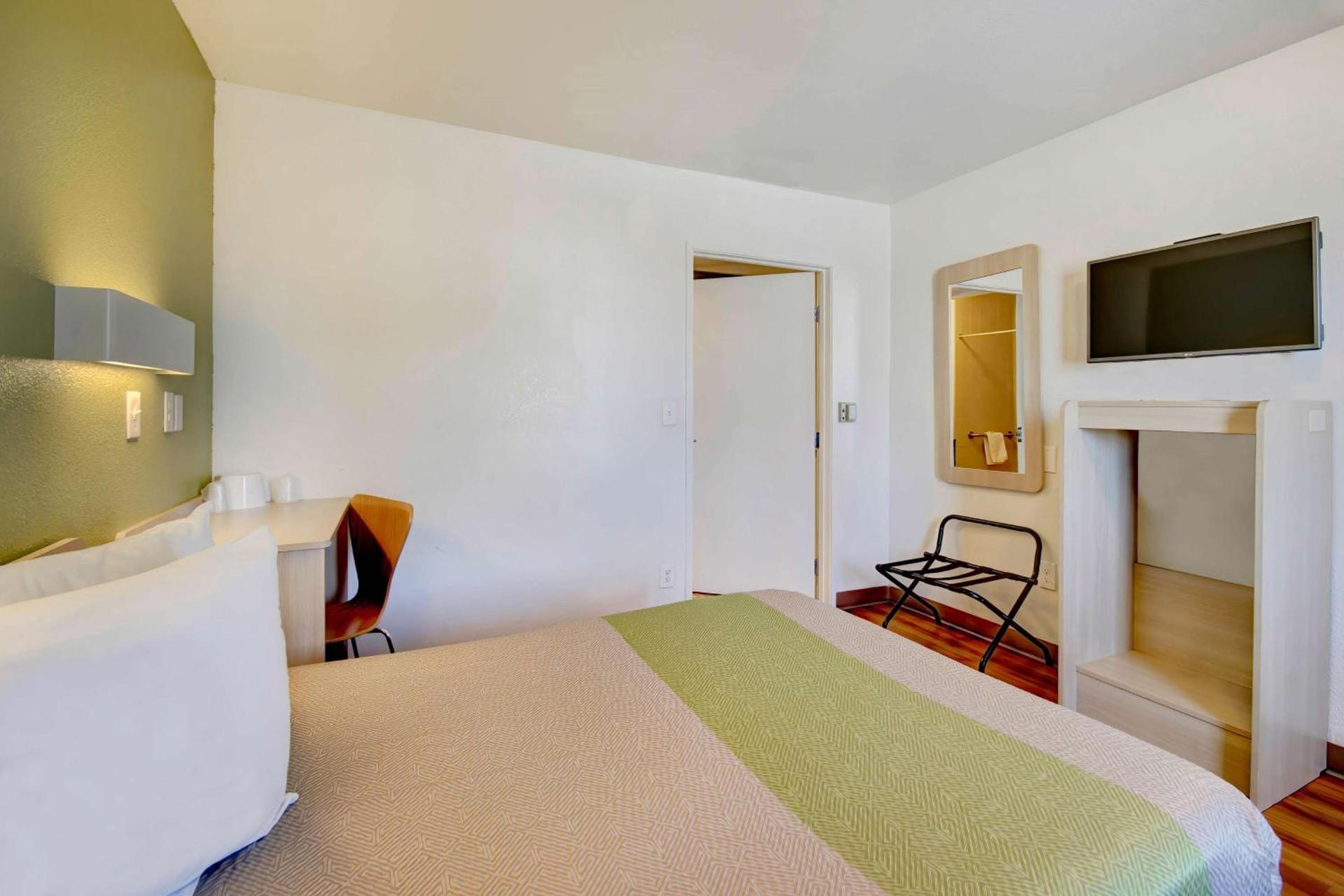 Motel 6-Douglas, AZ photo 19
