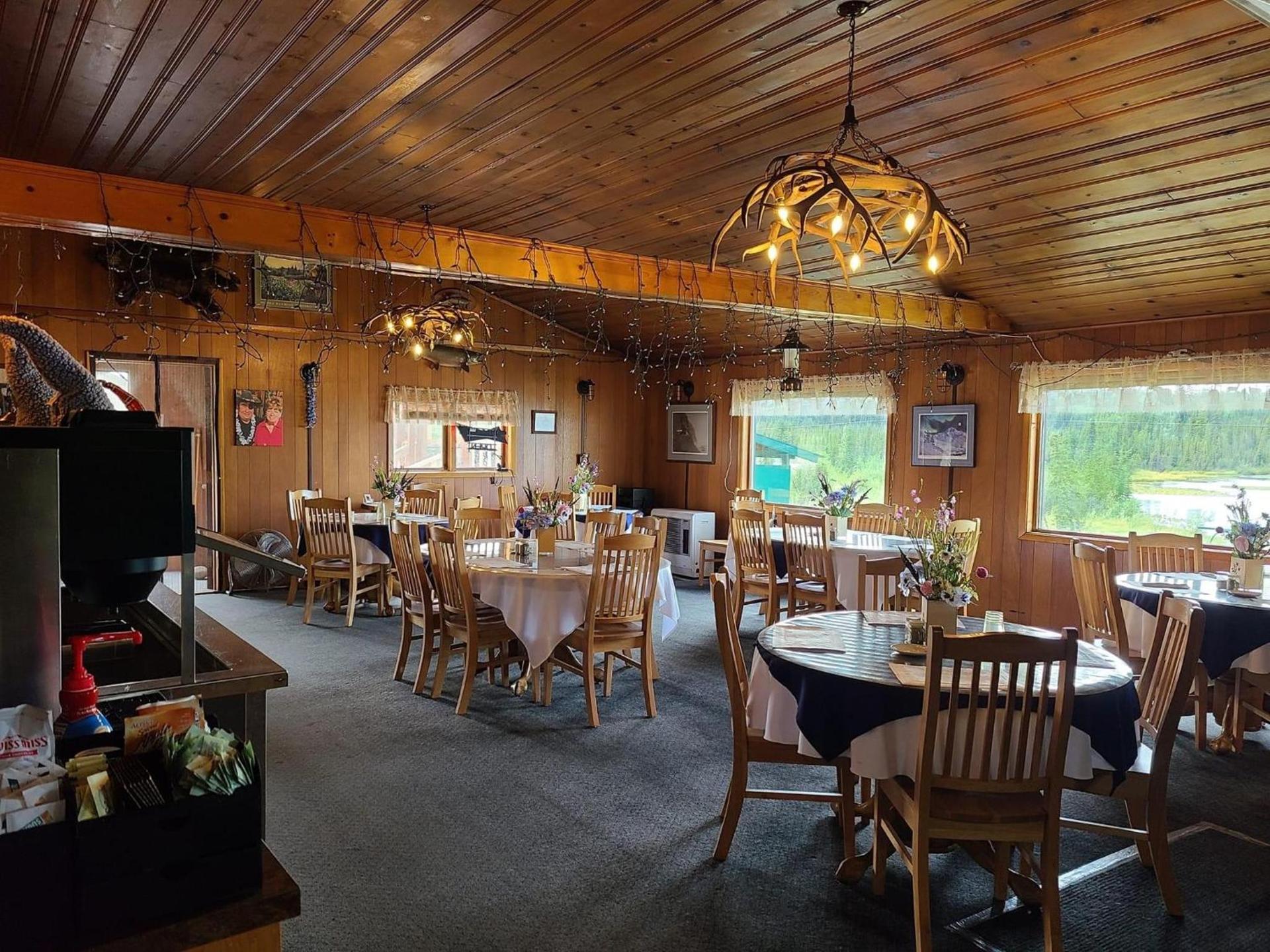 Tolsona Lake Lodge photo 2