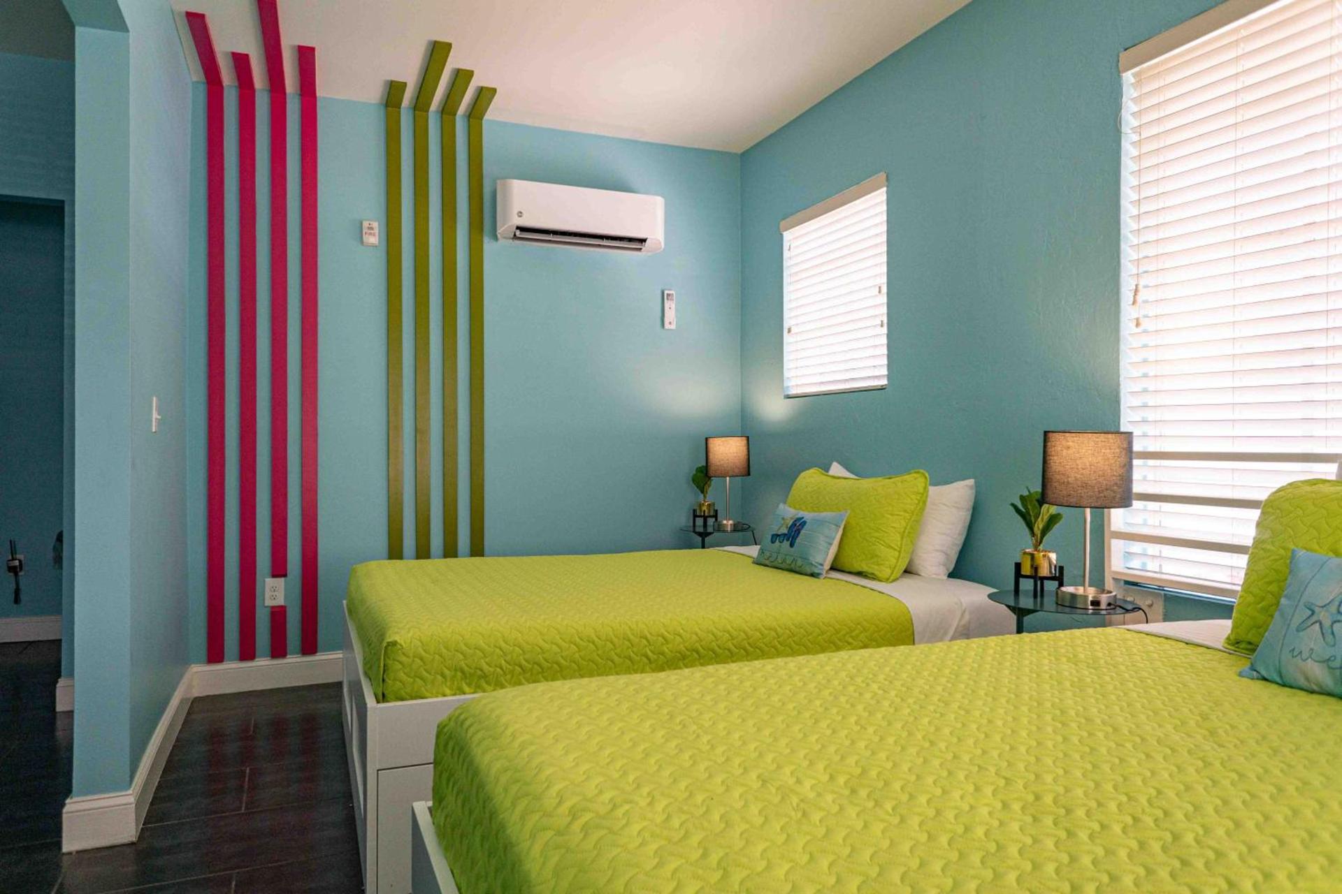 Beds n' Drinks photo 42