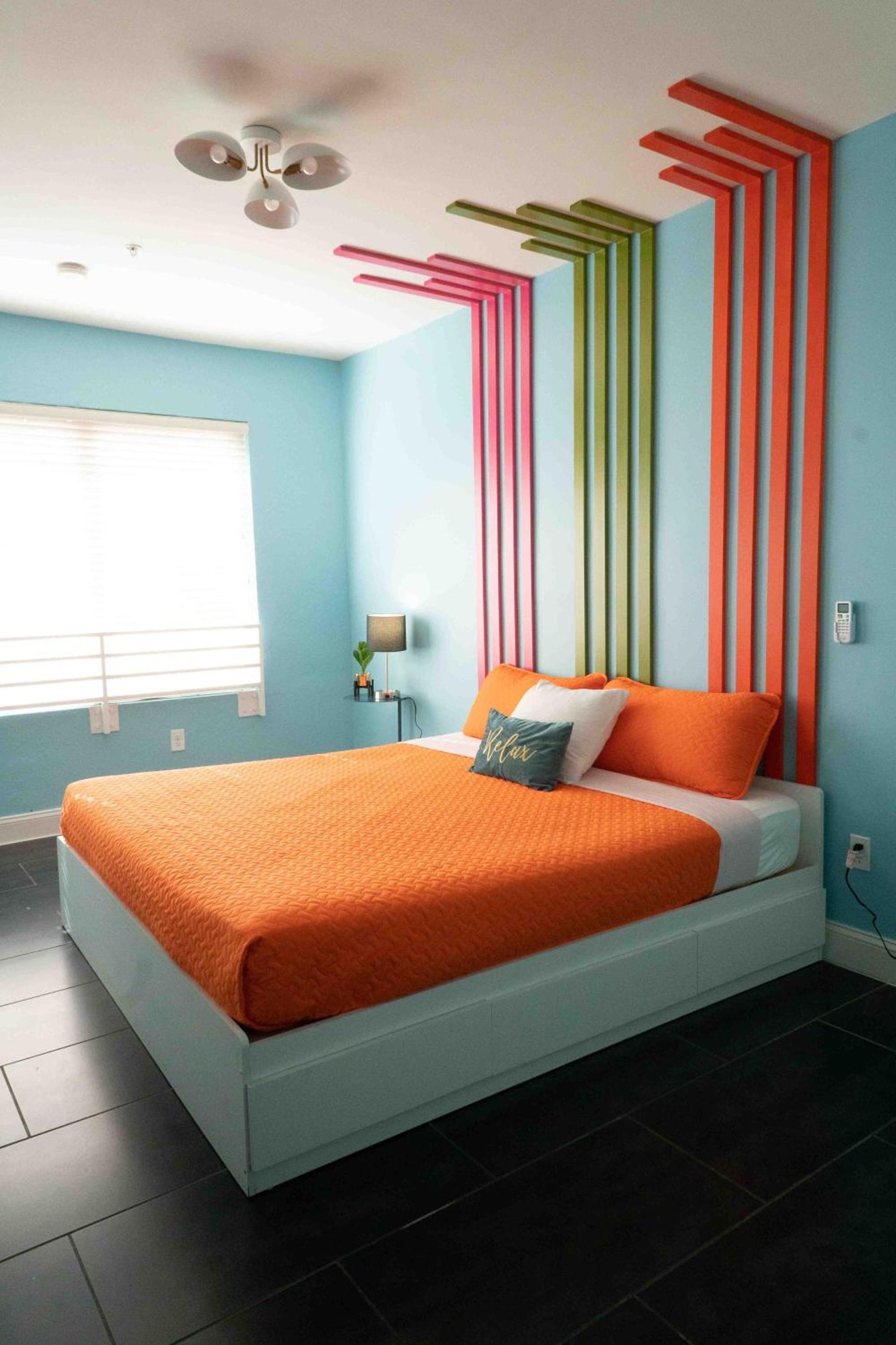 Beds n' Drinks photo 8