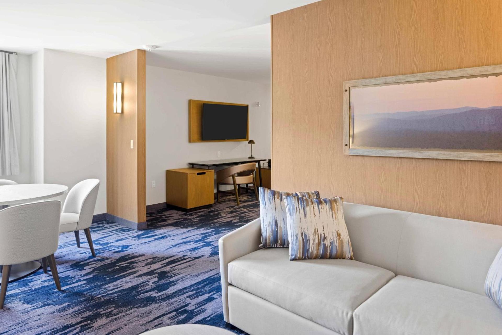 Fairfield Inn & Suites by Marriott San Diego Pacific Beach photo 19