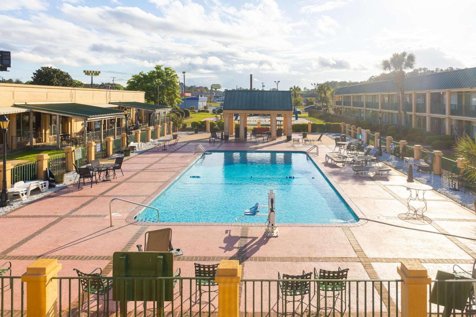 Quality Inn Richmond Hill - Savannah I-95 photo 2