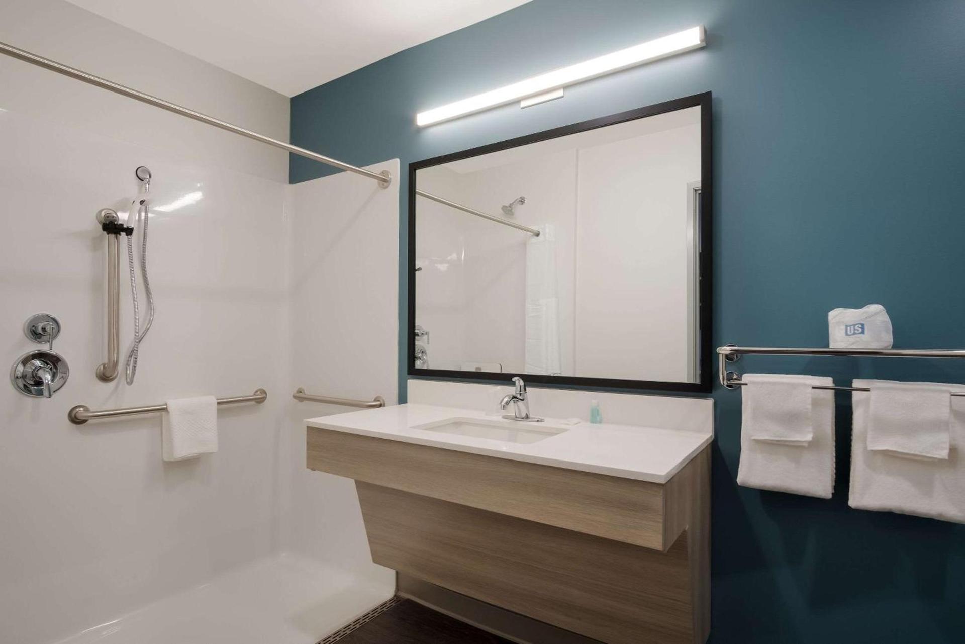 WoodSpring Suites Grand Rapids Kentwood photo 18