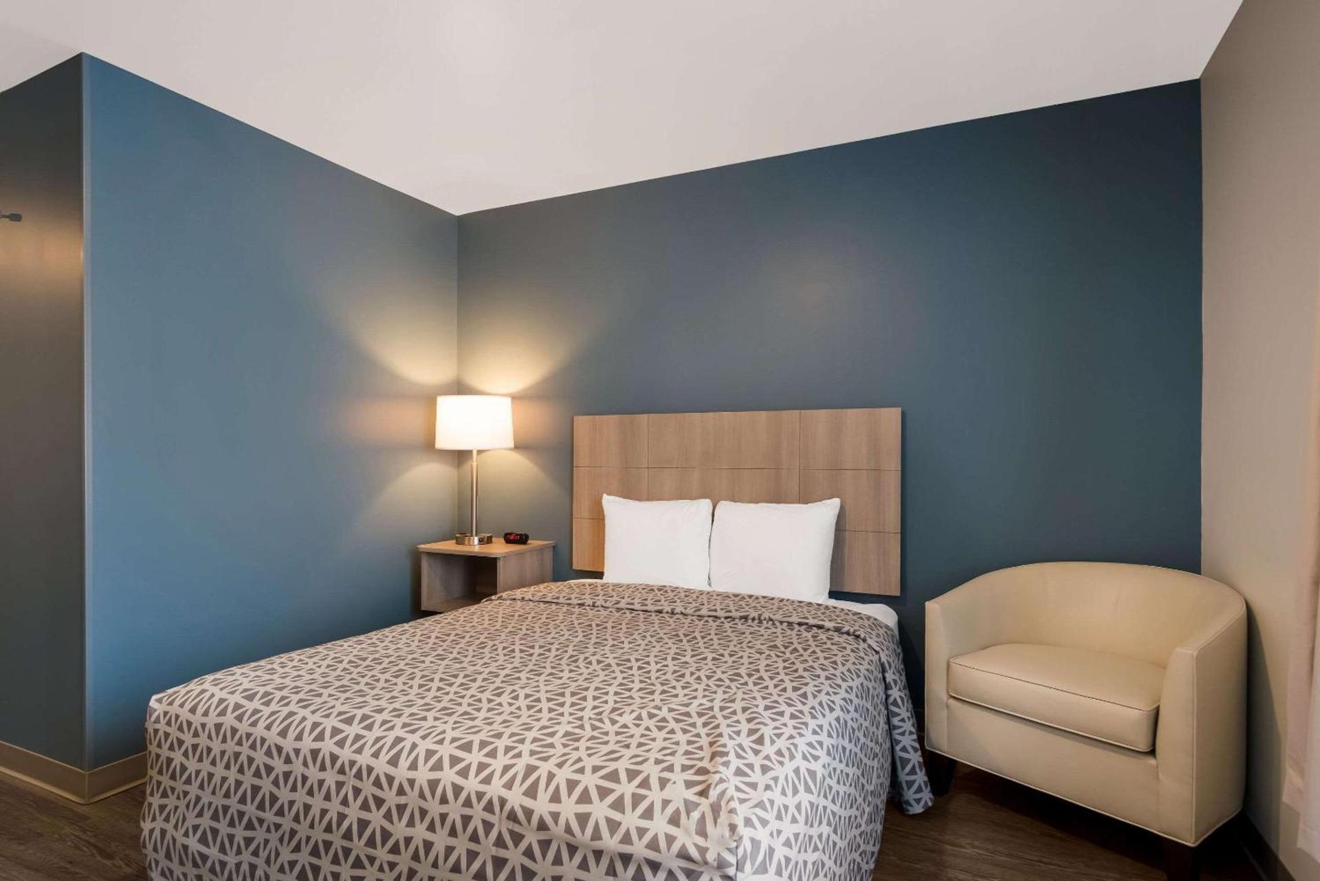 WoodSpring Suites Grand Rapids Kentwood photo 8