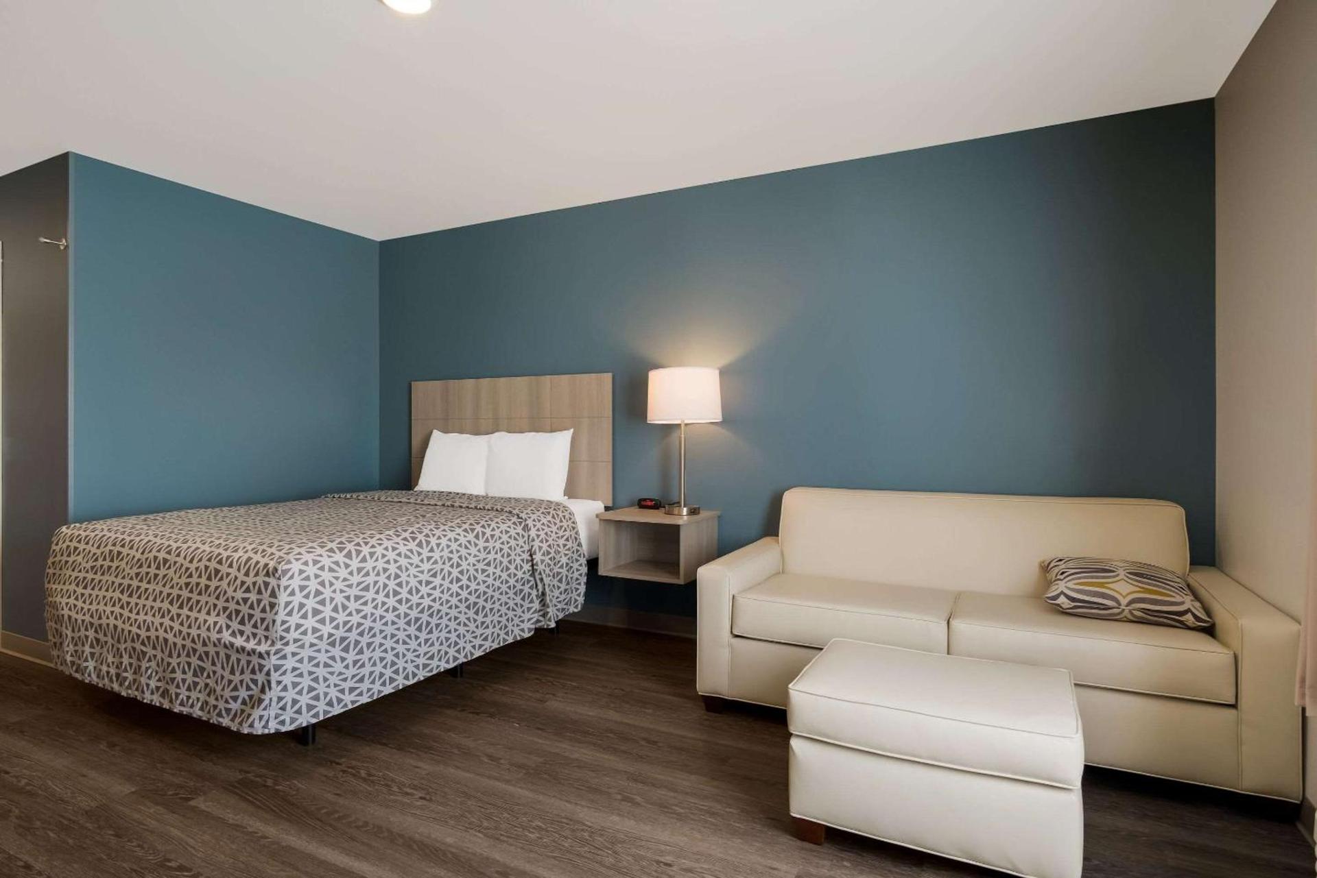 WoodSpring Suites Grand Rapids Kentwood photo 13
