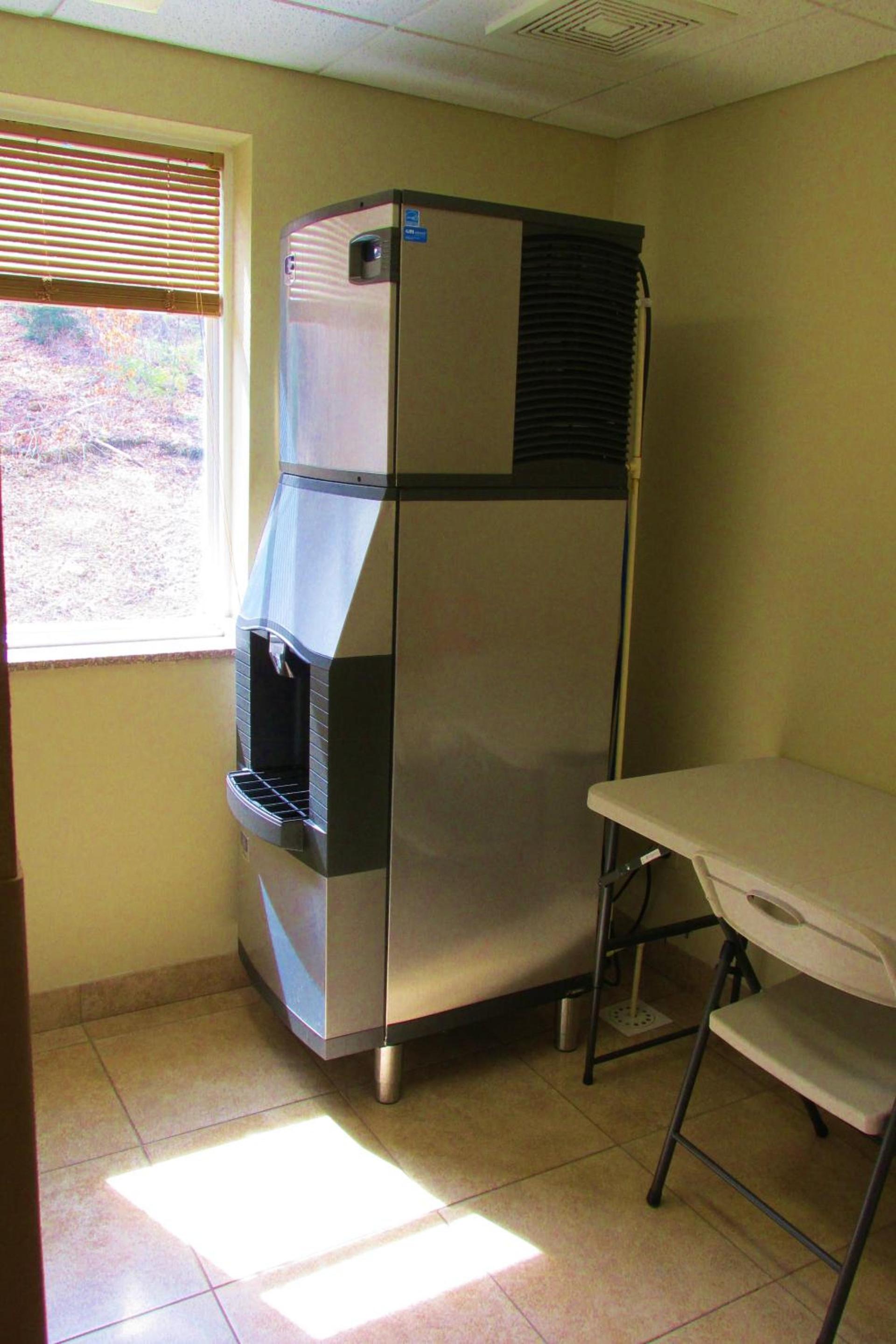 Crystal Springs Inn and Suites photo 12