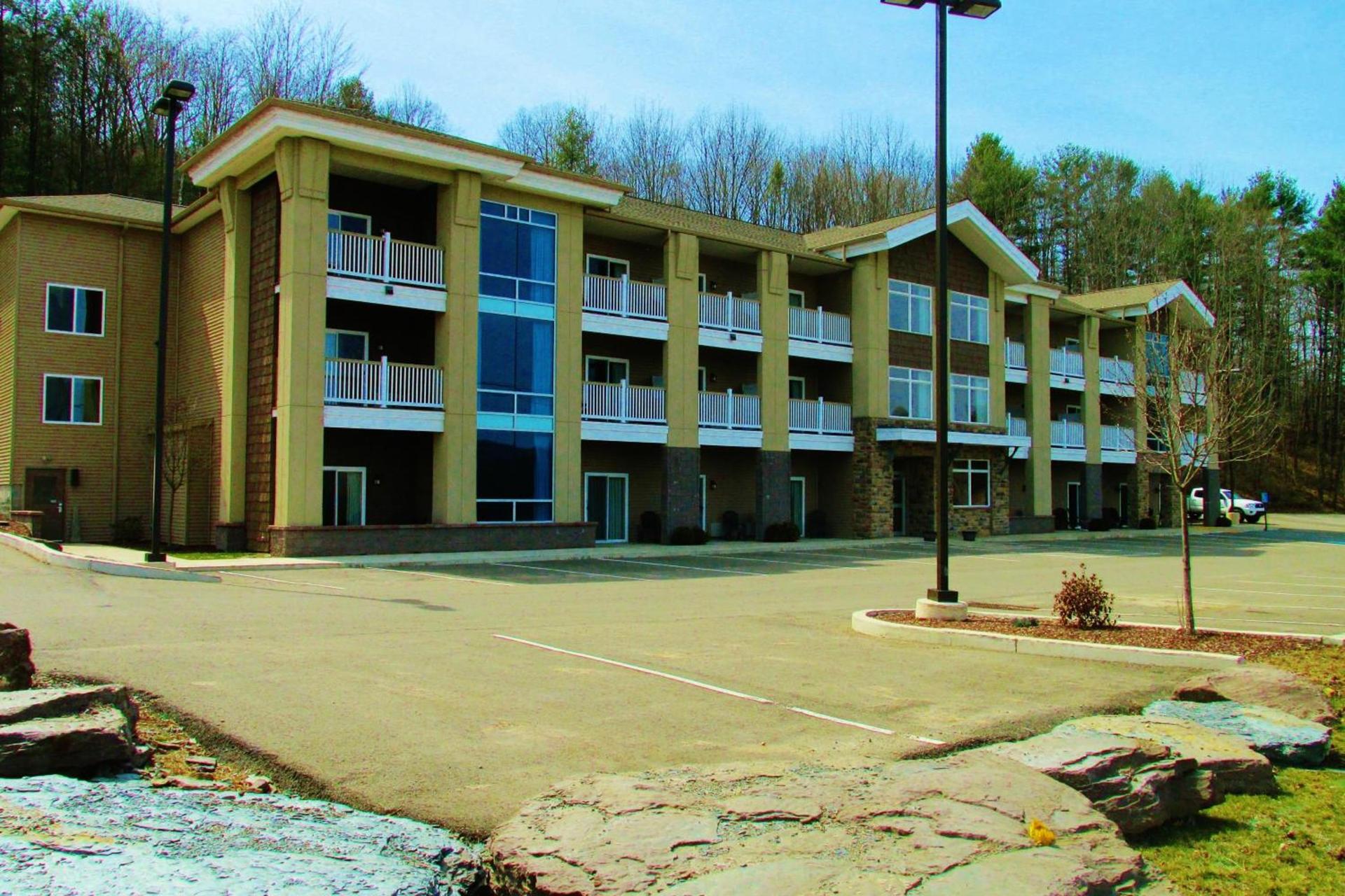 Crystal Springs Inn and Suites photo 24