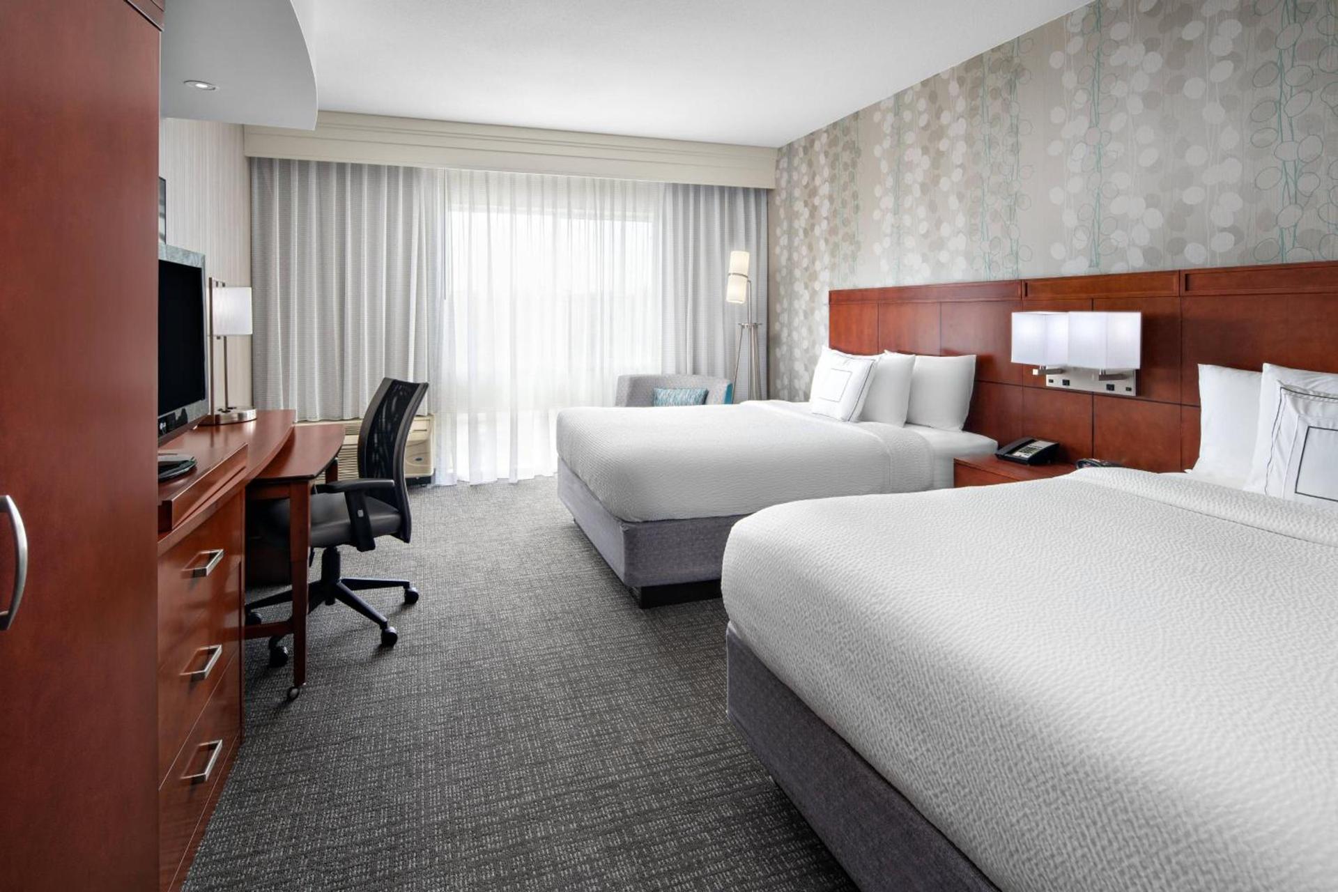 Courtyard by Marriott Raleigh North photo 8
