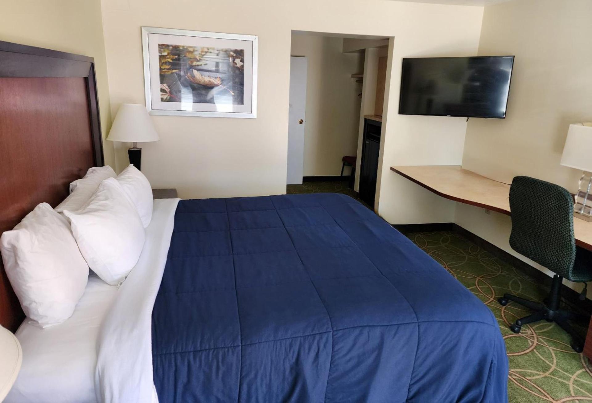 Nittany Budget Motel photo 13