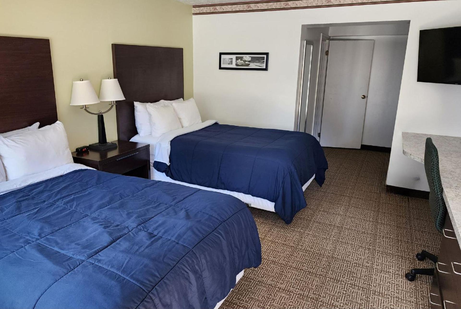 Nittany Budget Motel photo 9