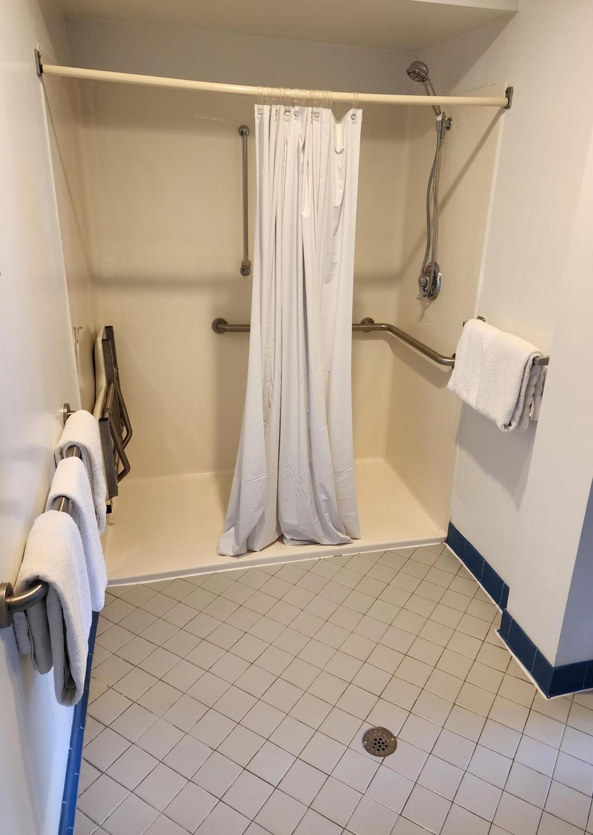 Nittany Budget Motel photo 10