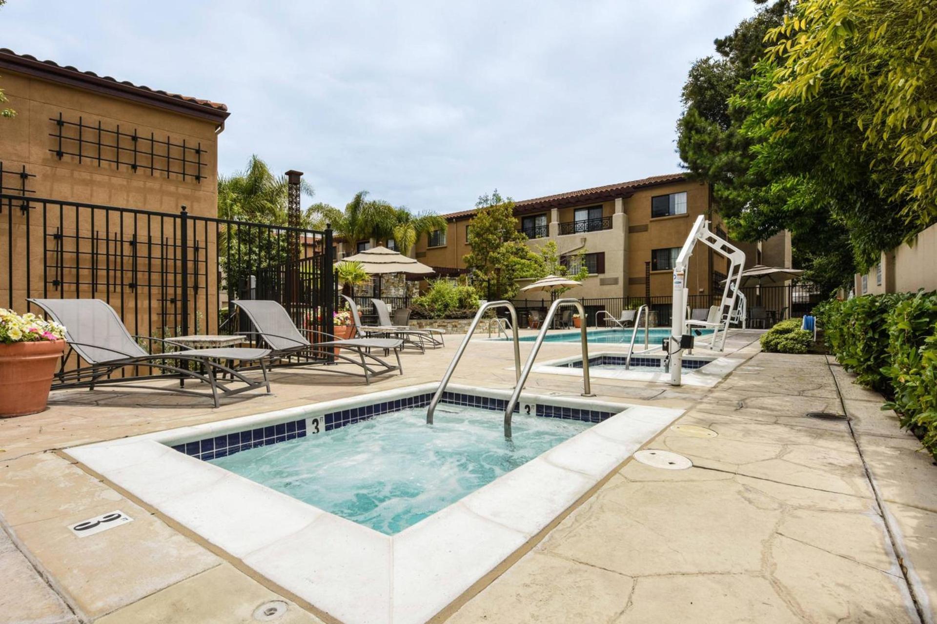 Courtyard Palo Alto Los Altos photo 44