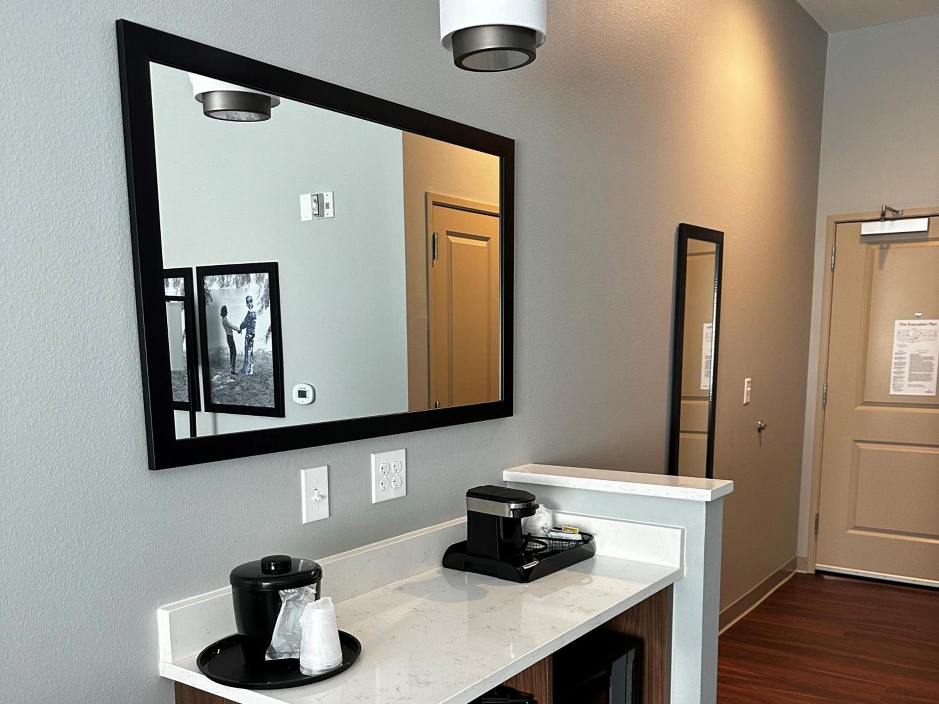 AmericInn by Wyndham Mountain Home photo 33