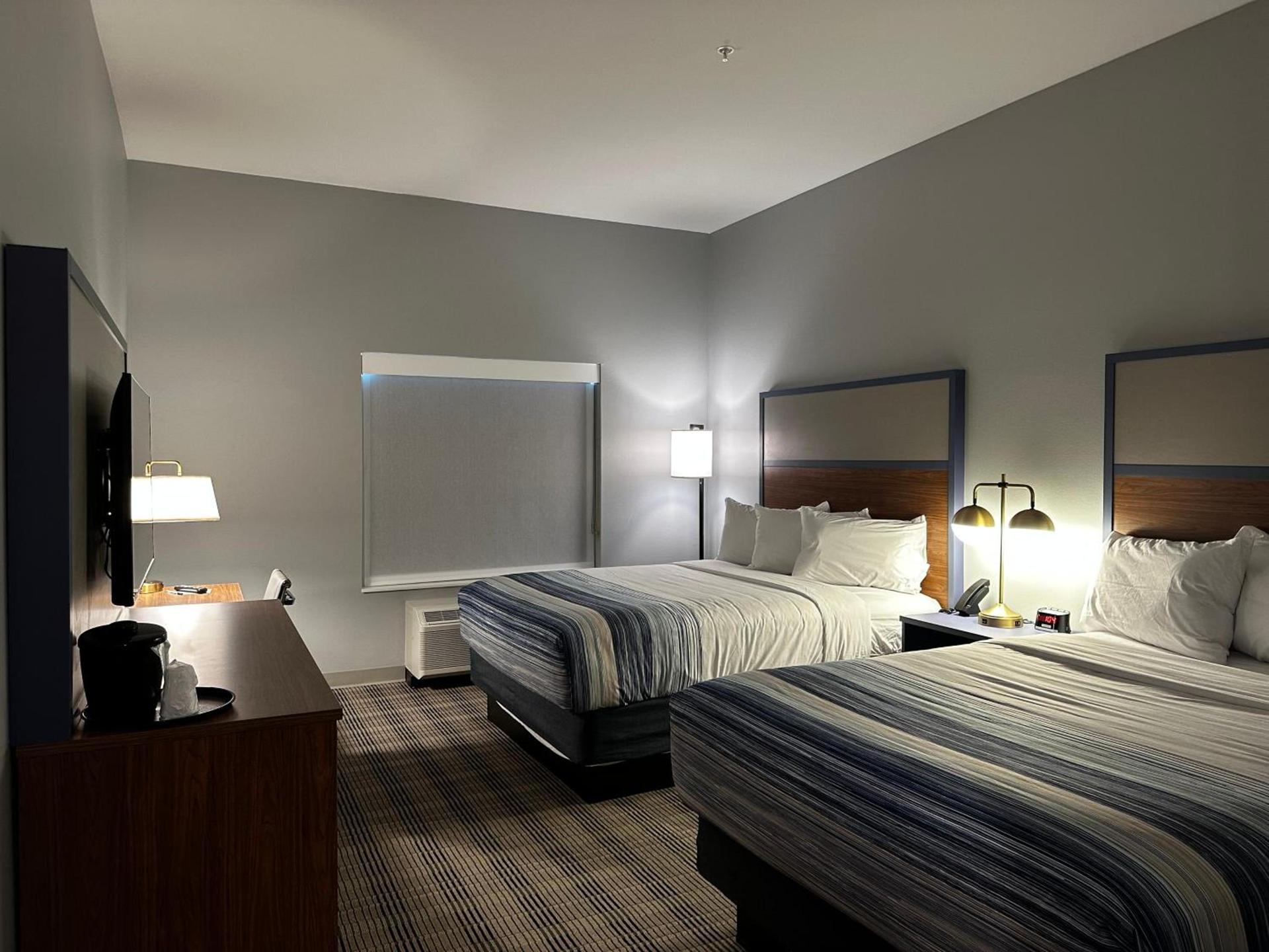 AmericInn by Wyndham Mountain Home photo 43