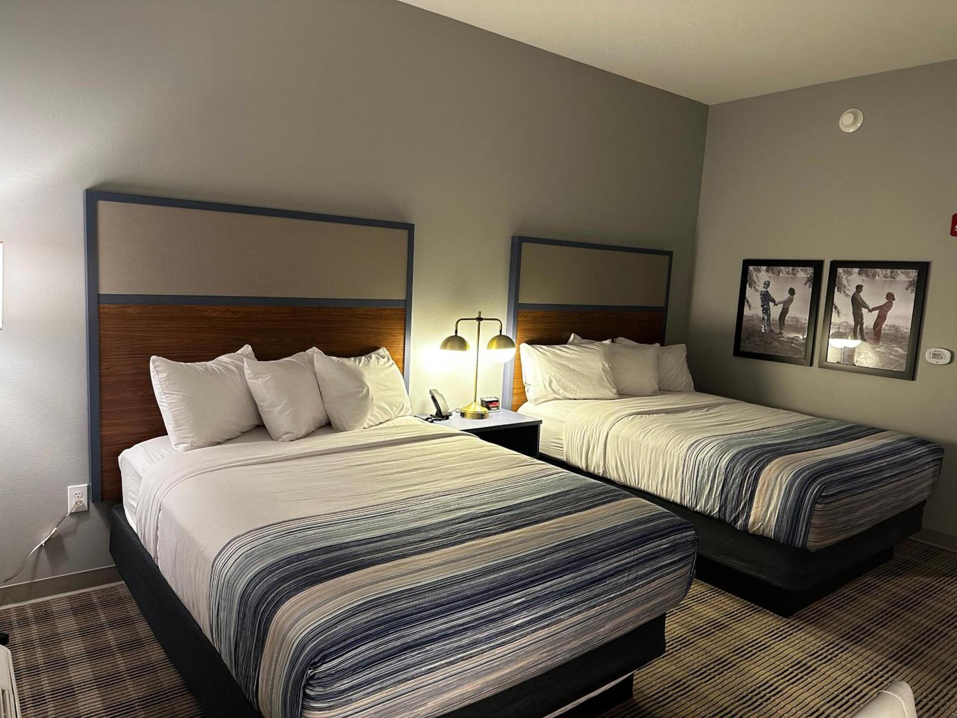 AmericInn by Wyndham Mountain Home photo 40