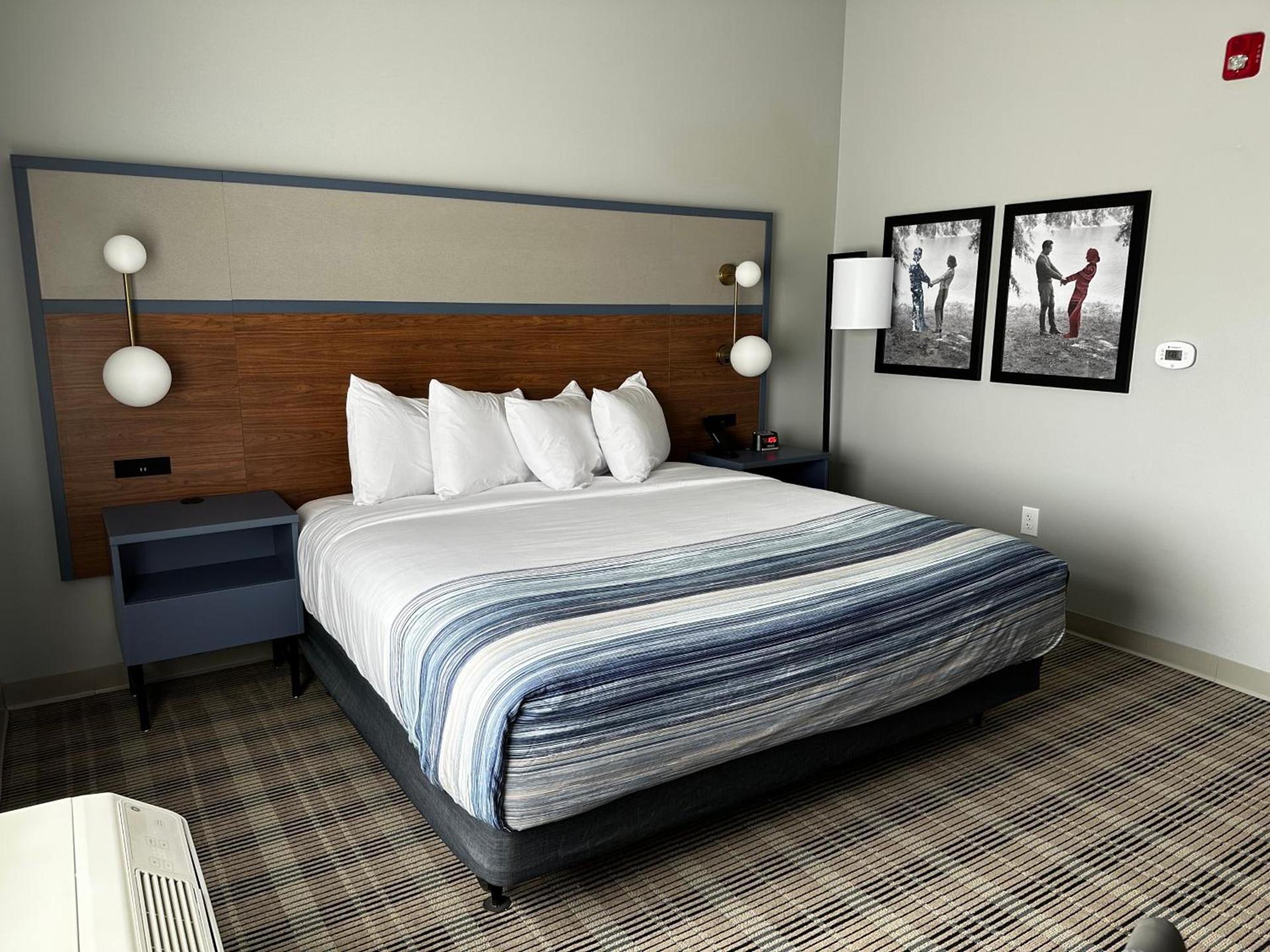 AmericInn by Wyndham Mountain Home photo 42