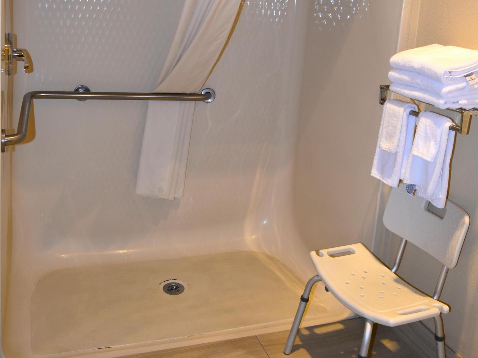 Quality Inn & Suites Brooks Louisville South photo 47