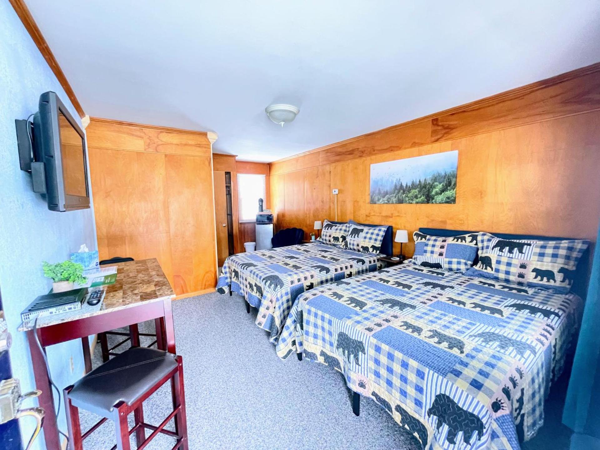 Hillcrest Motel photo 12