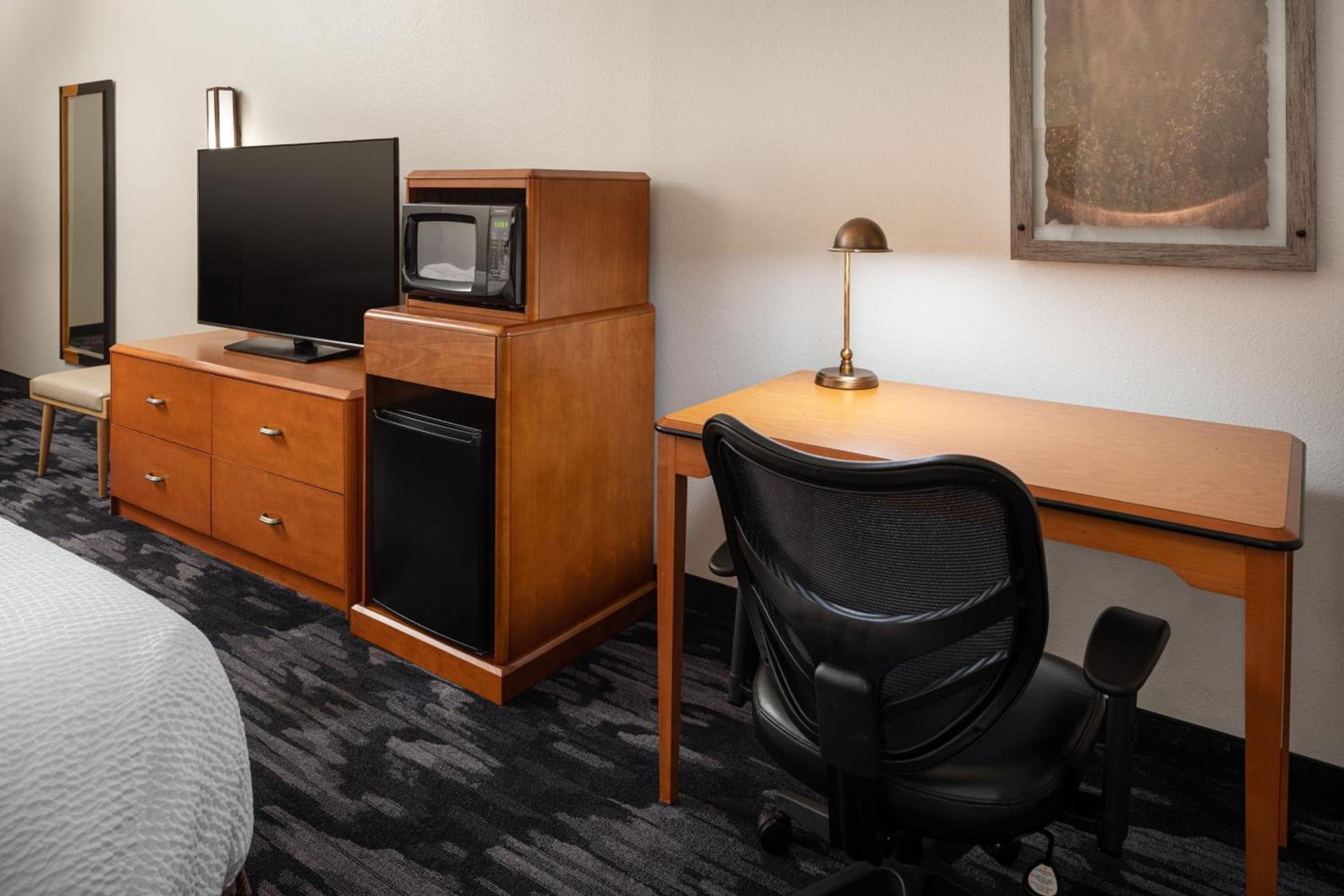 Fairfield Inn & Suites by Marriott Visalia Tulare photo 10