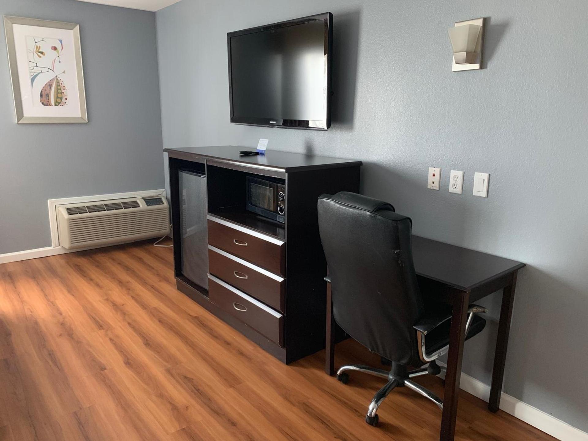 Rodeway Inn & Suites Port Arthur - Groves photo 32