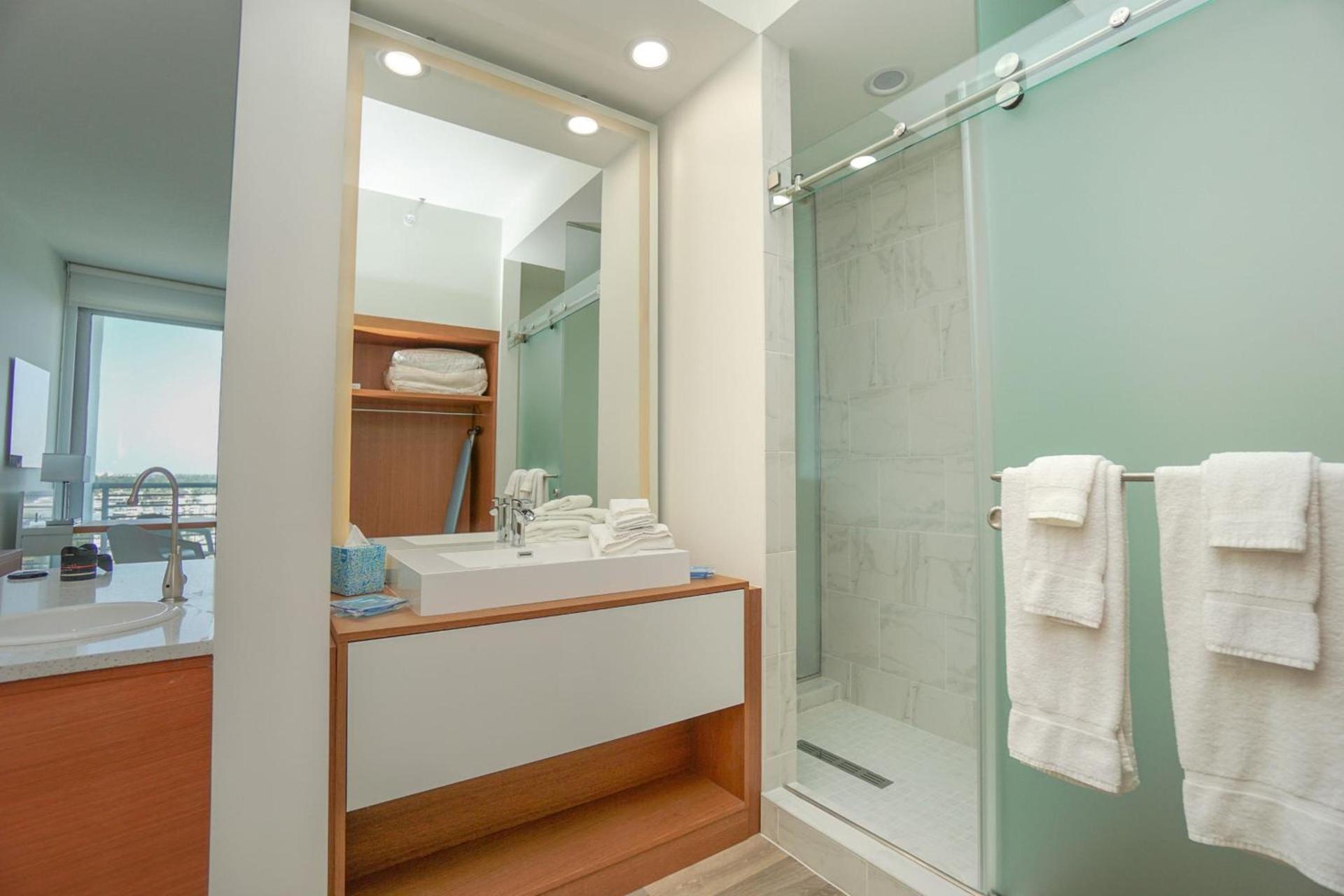 Maritime Hotel Fort Lauderdale Airport & Cruiseport photo 33
