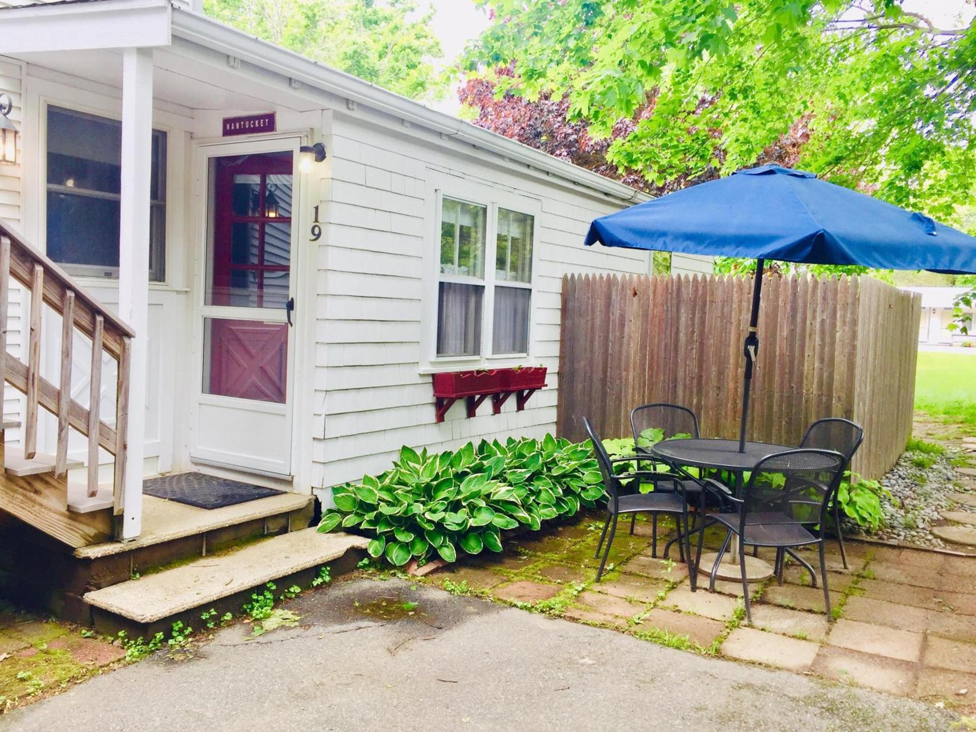 Sesuit Harbor House photo 7