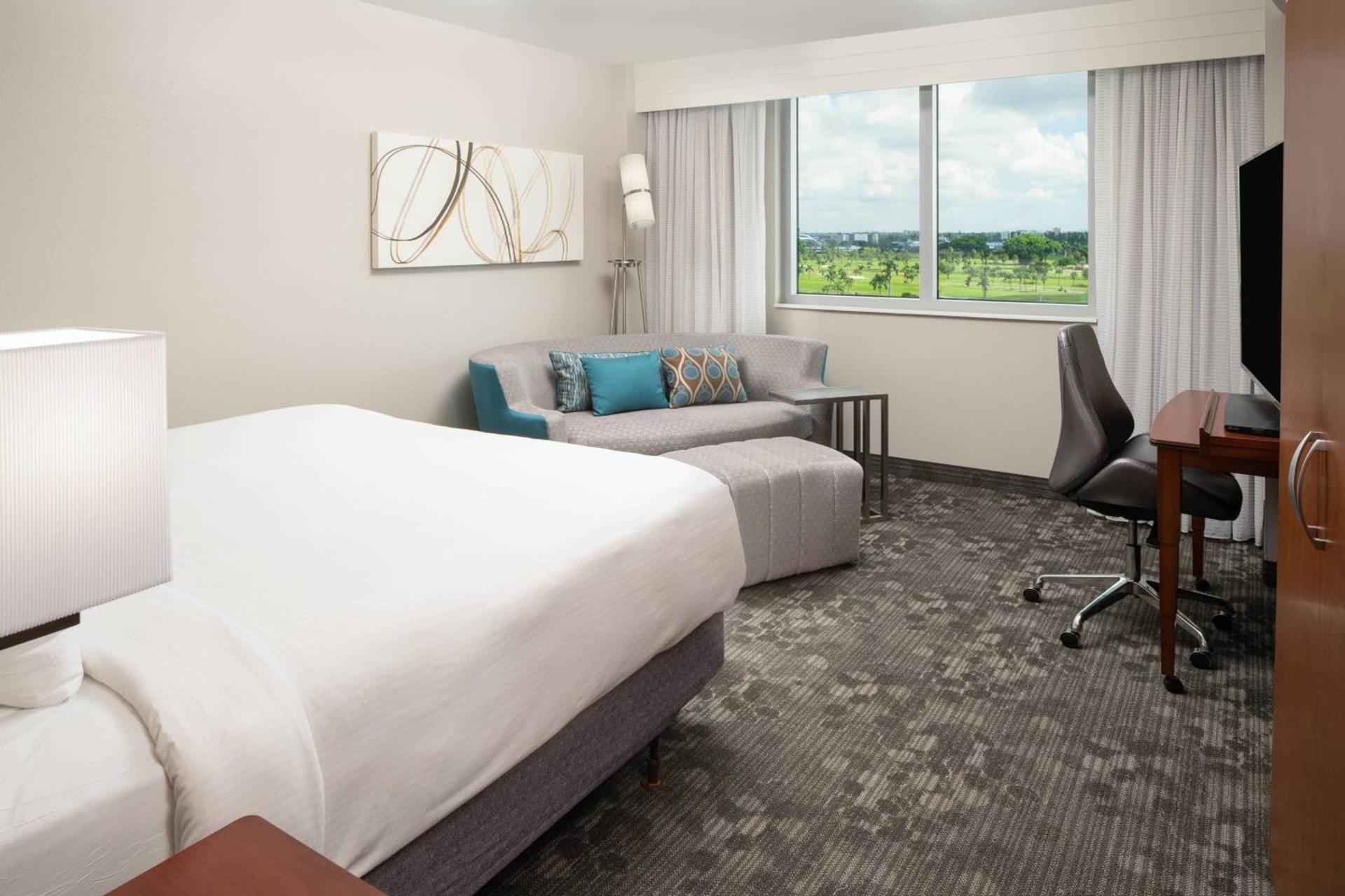 Courtyard by Marriott Miami Airport photo 10