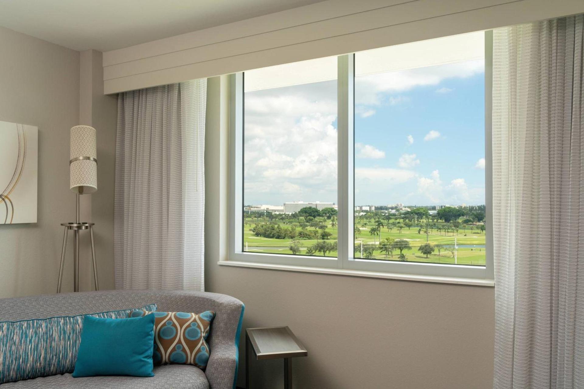 Courtyard by Marriott Miami Airport photo 13