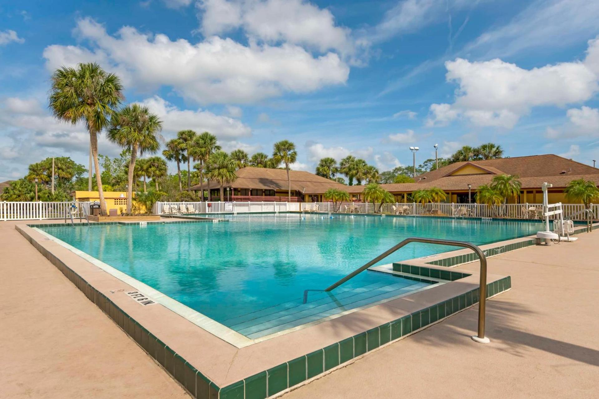 Best Western International Speedway Hotel photo 19