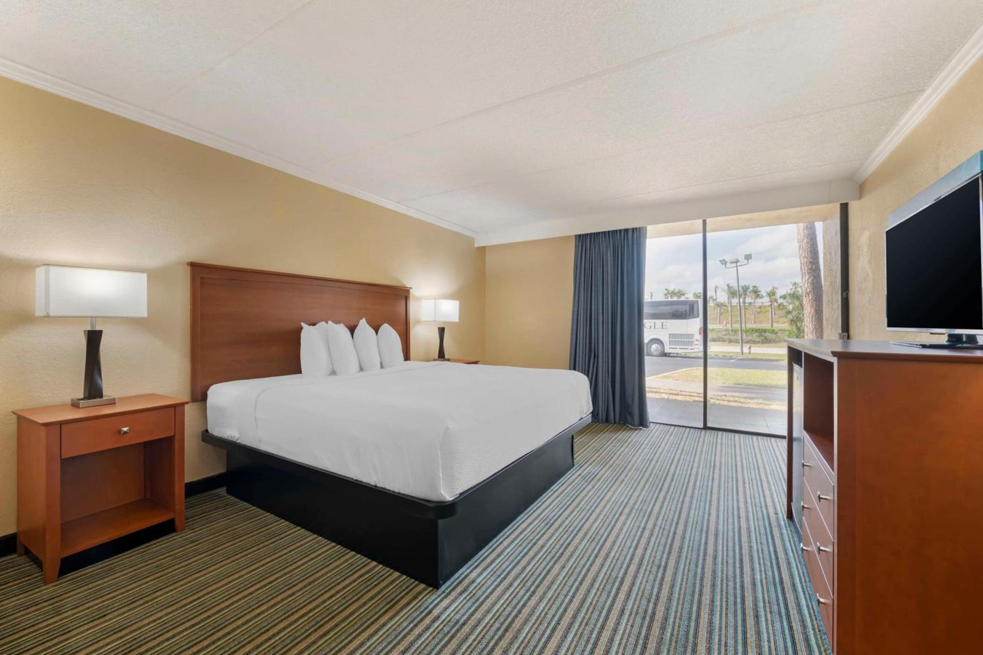 Best Western International Speedway Hotel photo 12