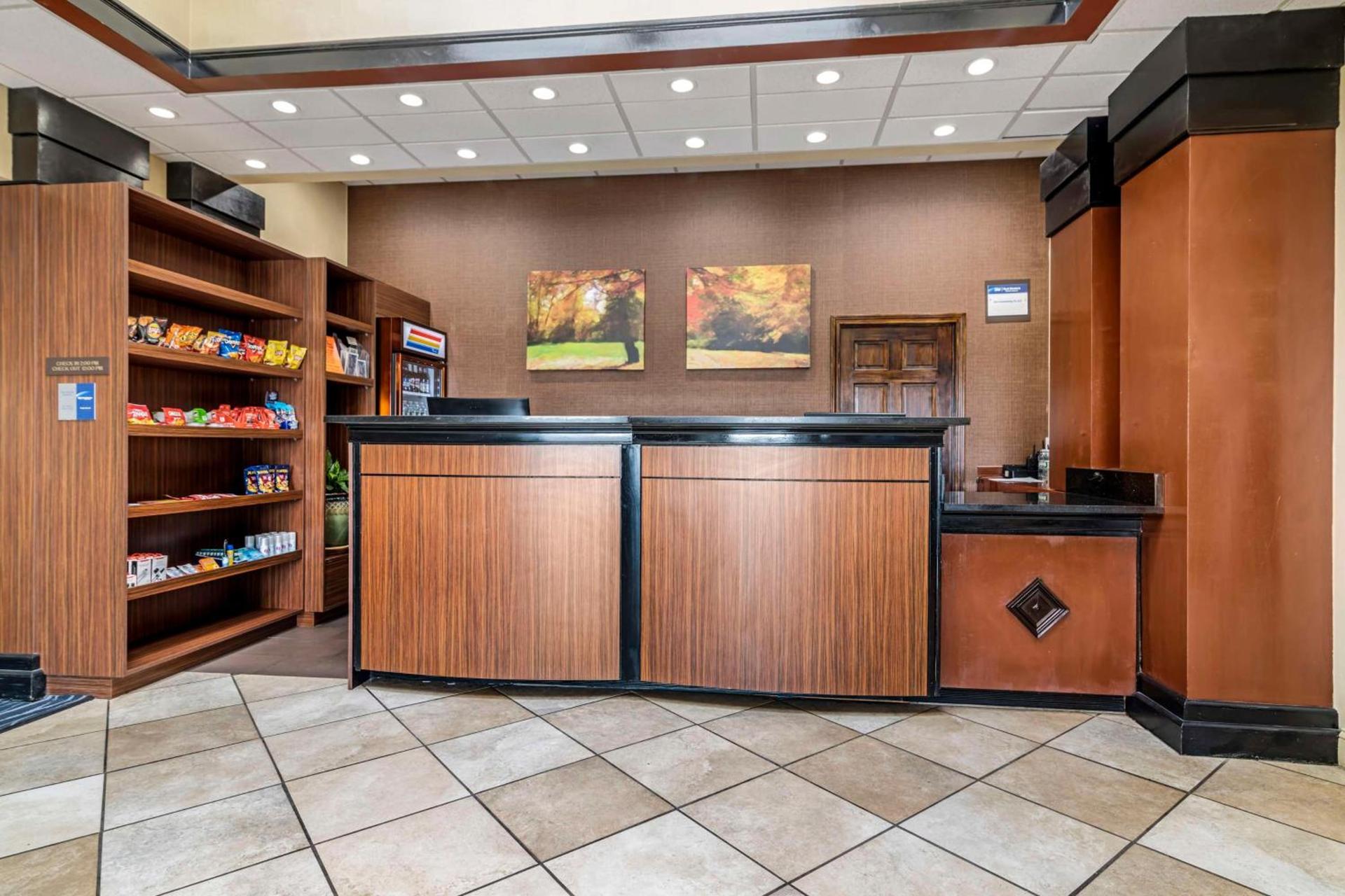Best Western Plus Augusta Civic Center Inn photo 3
