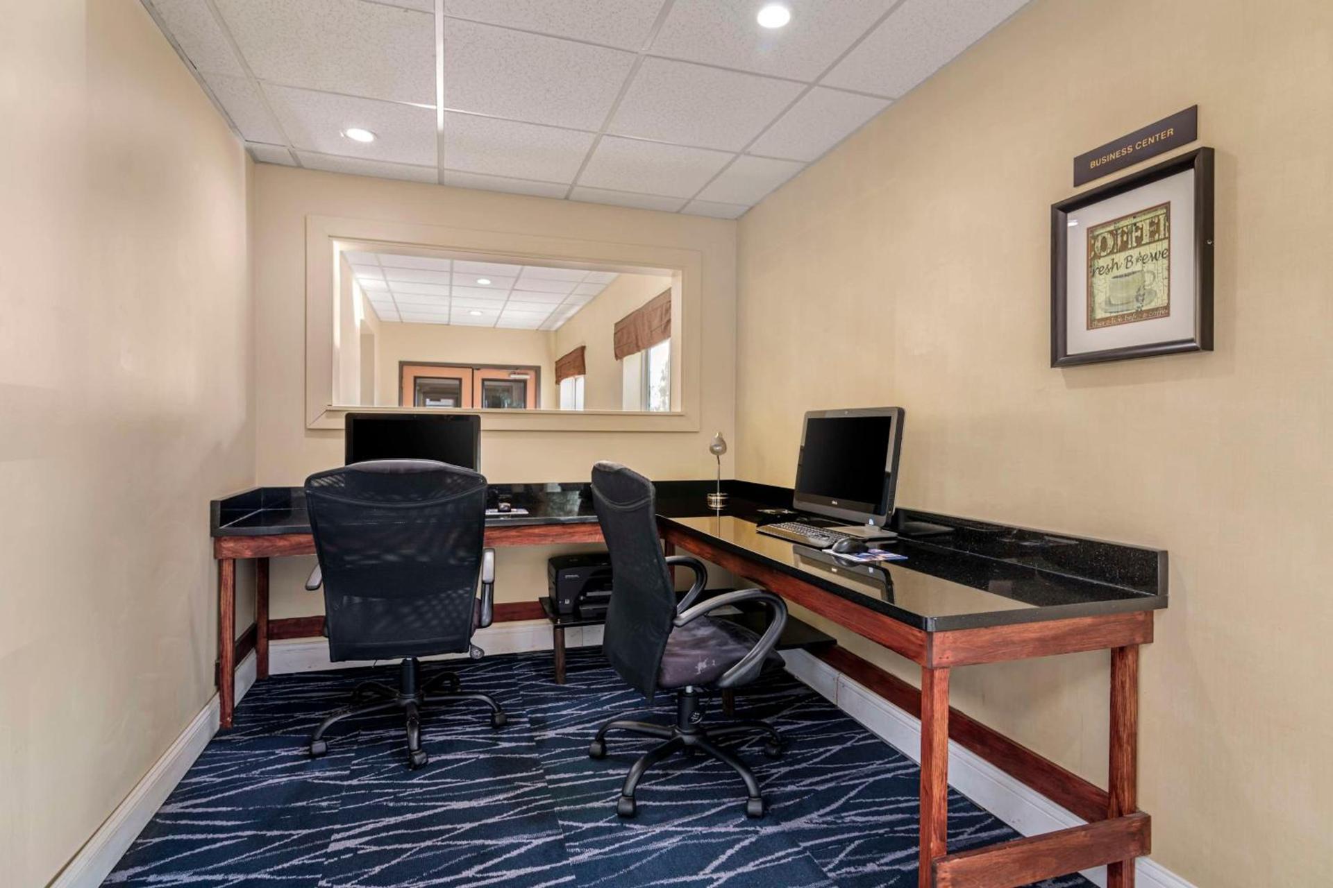 Best Western Plus Augusta Civic Center Inn photo 8