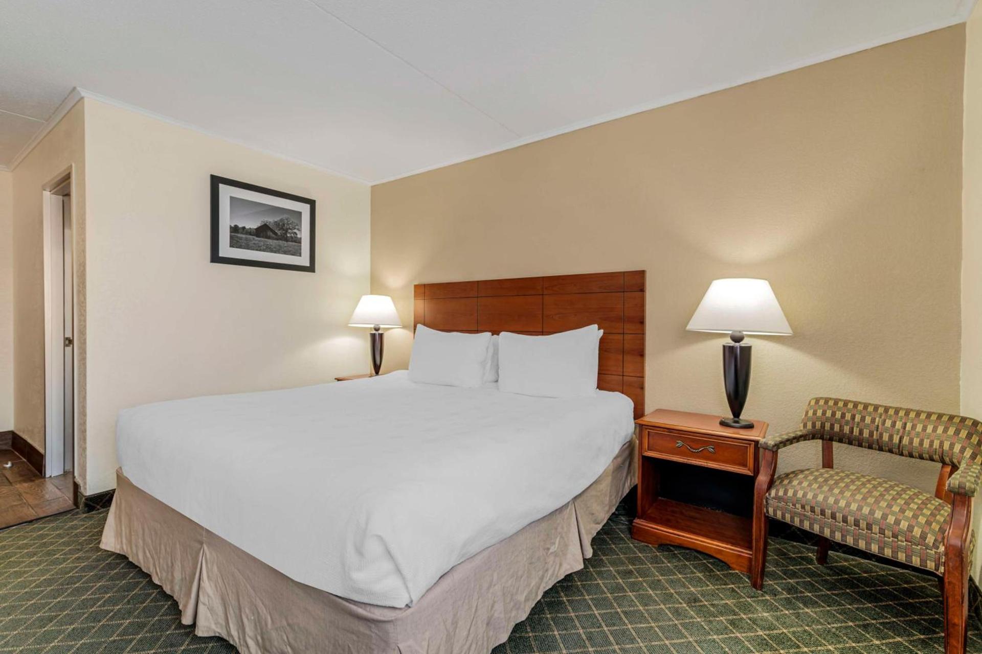 Best Western Plus Augusta Civic Center Inn photo 16