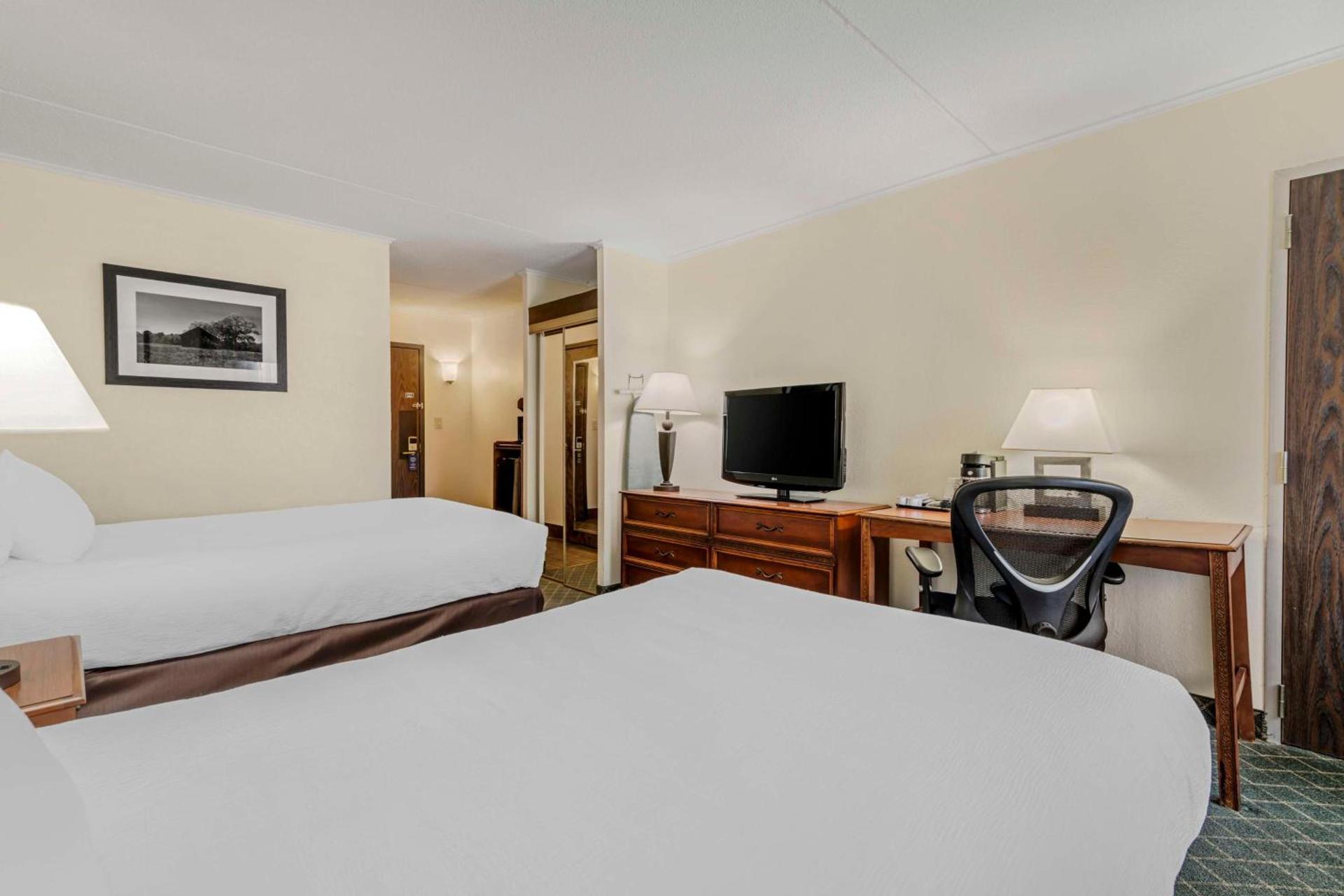 Best Western Plus Augusta Civic Center Inn photo 19