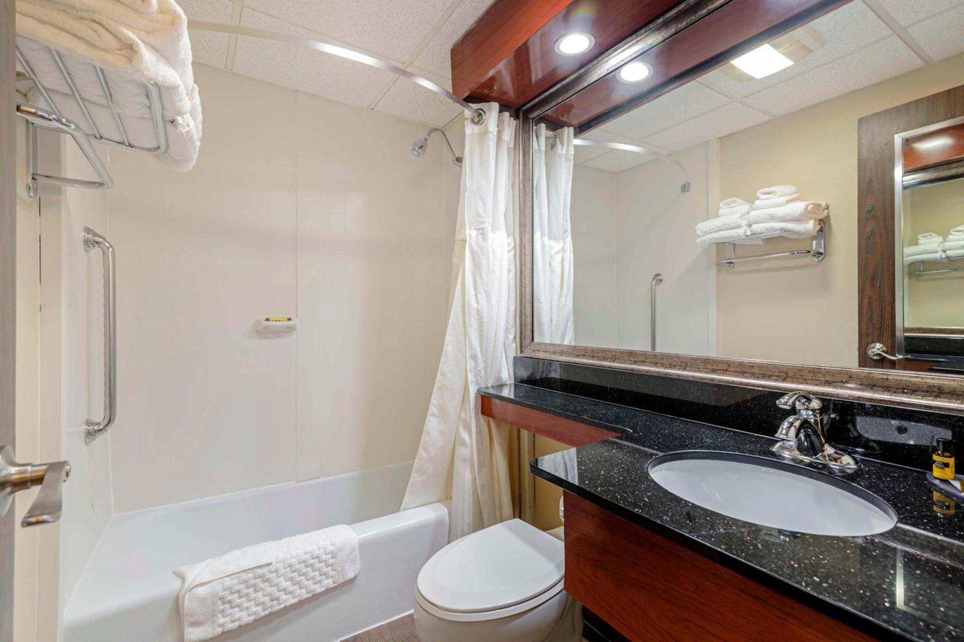 Best Western Plus Augusta Civic Center Inn photo 26